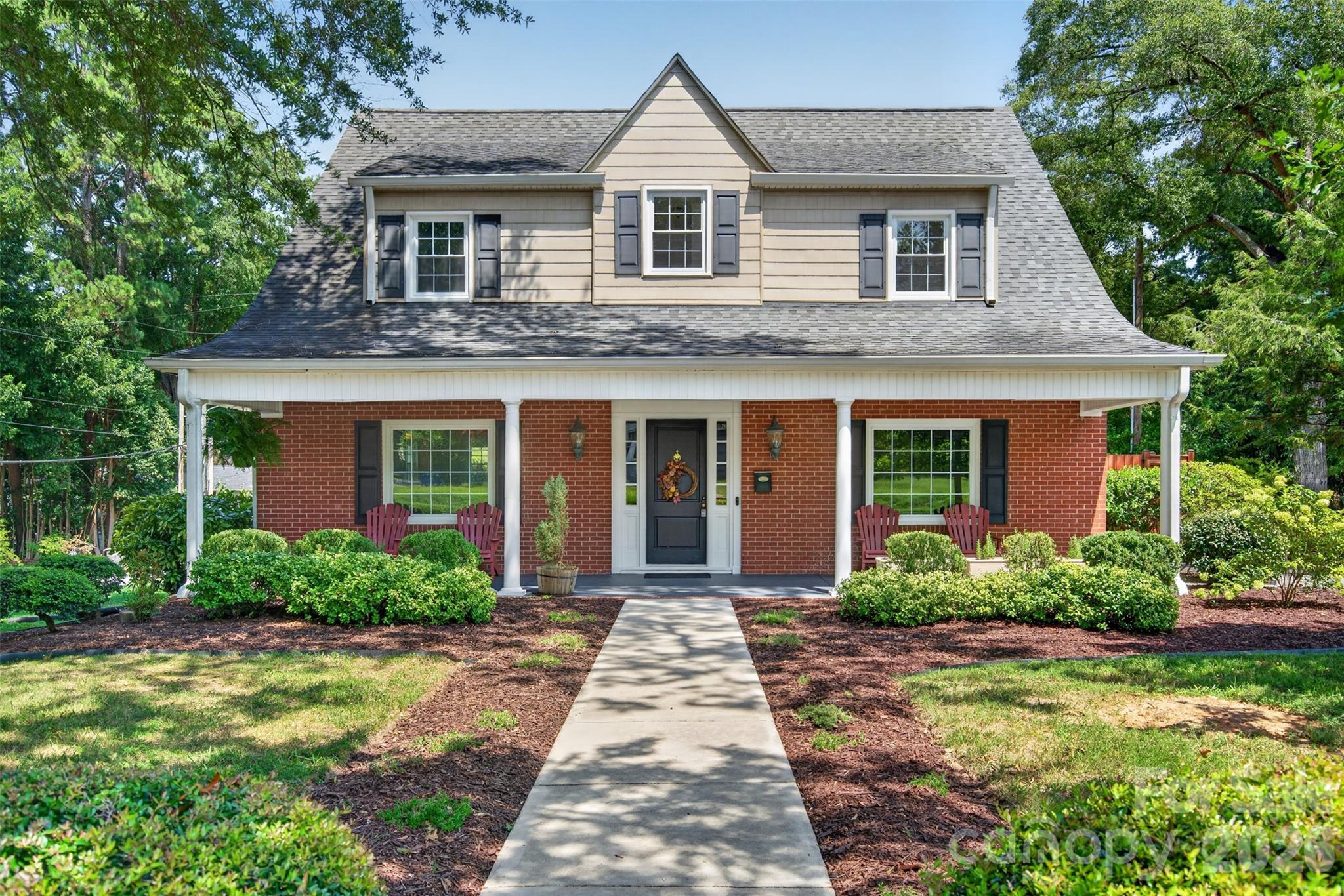 638 Carolina Avenue Property Photo 1