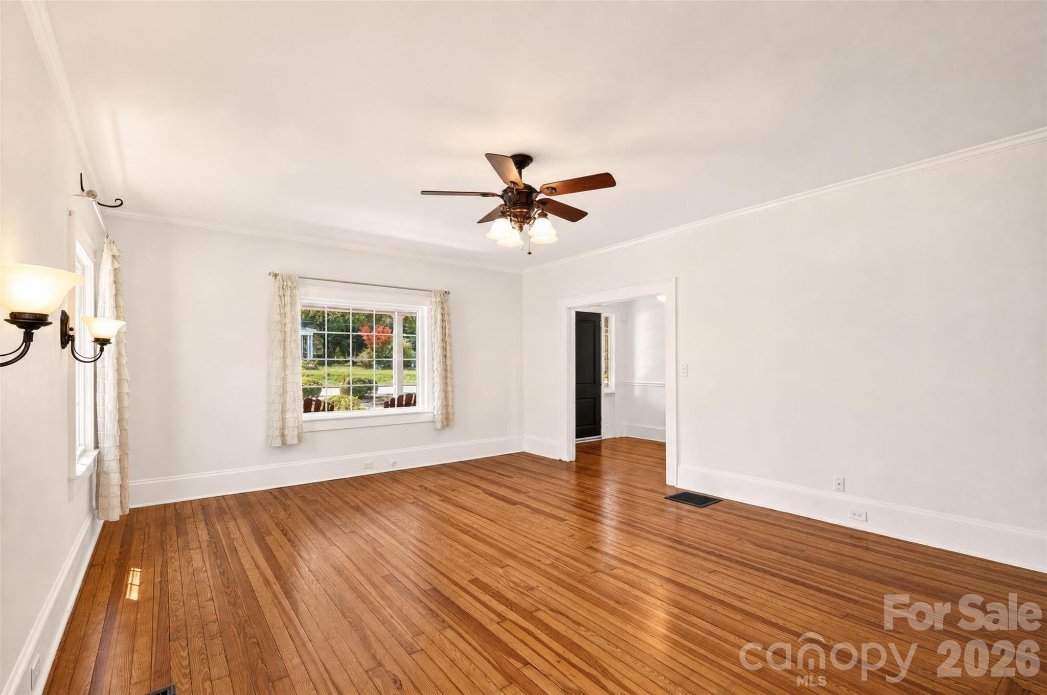 638 Carolina Avenue Property Photo 8