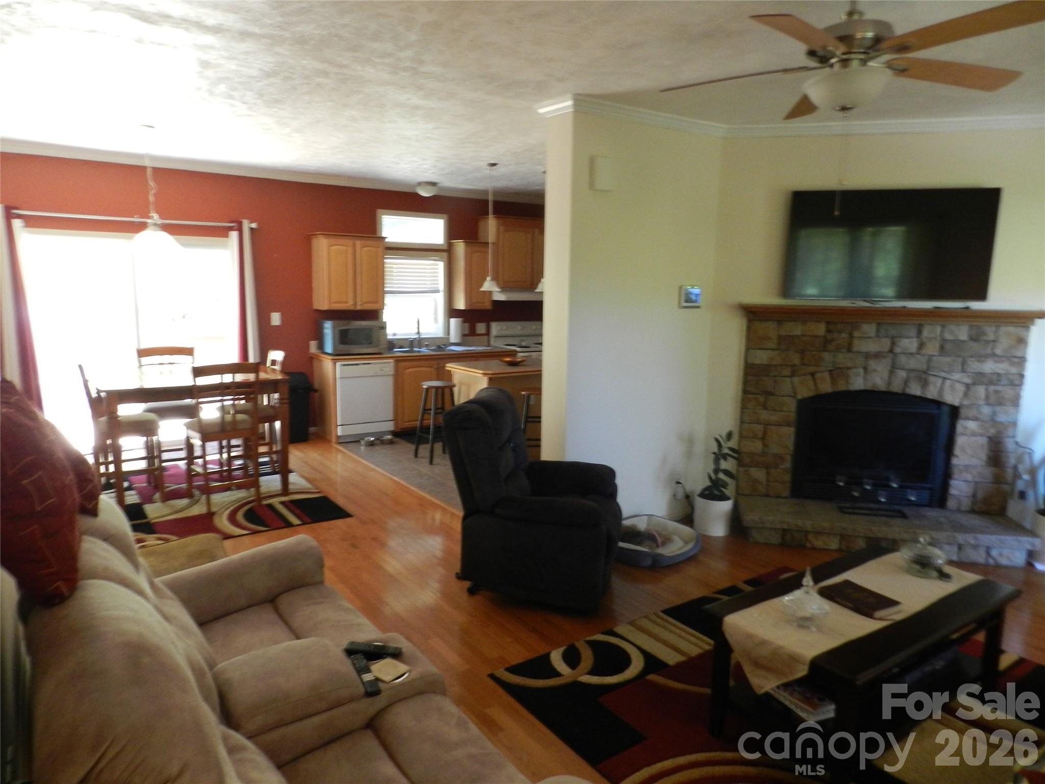 3 Lauren Lane 27 Property Photo 10