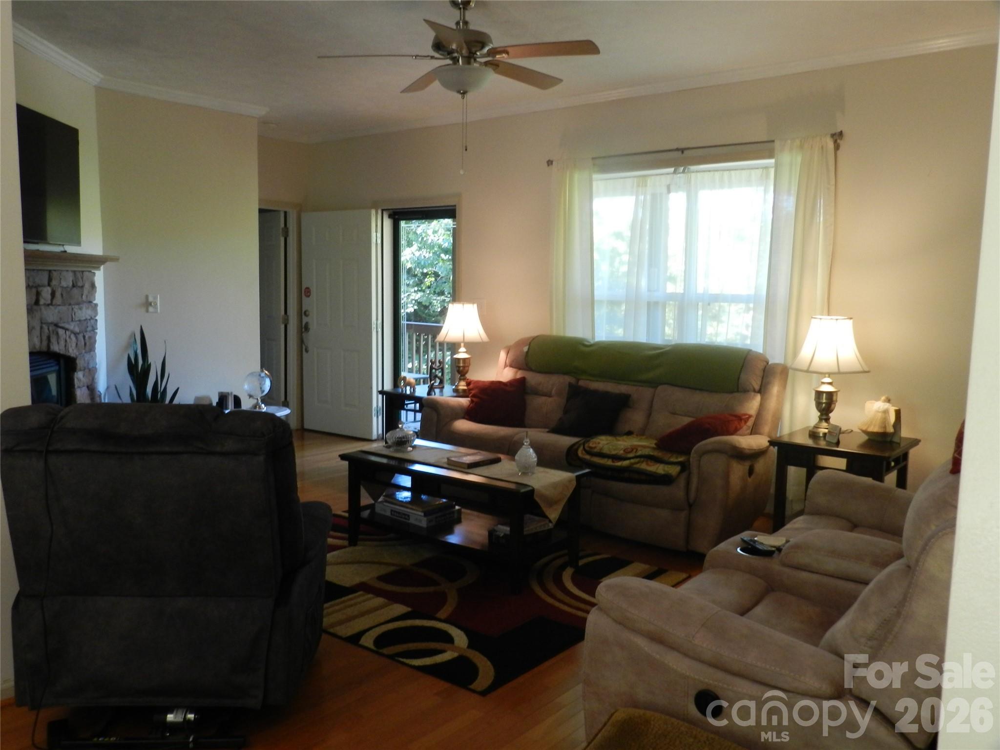 3 Lauren Lane 27 Property Photo 11