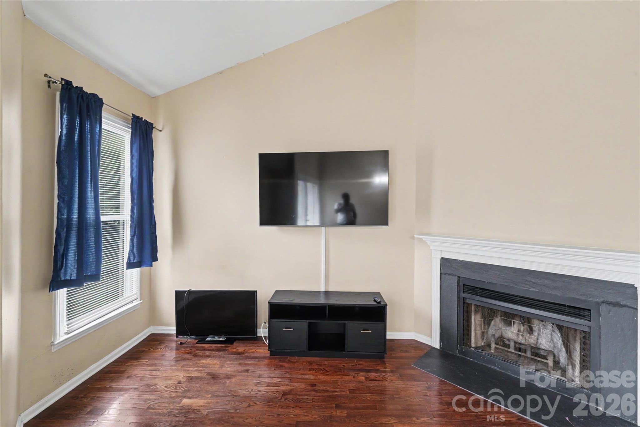 244 S Cedar Street 5 Property Photo 7