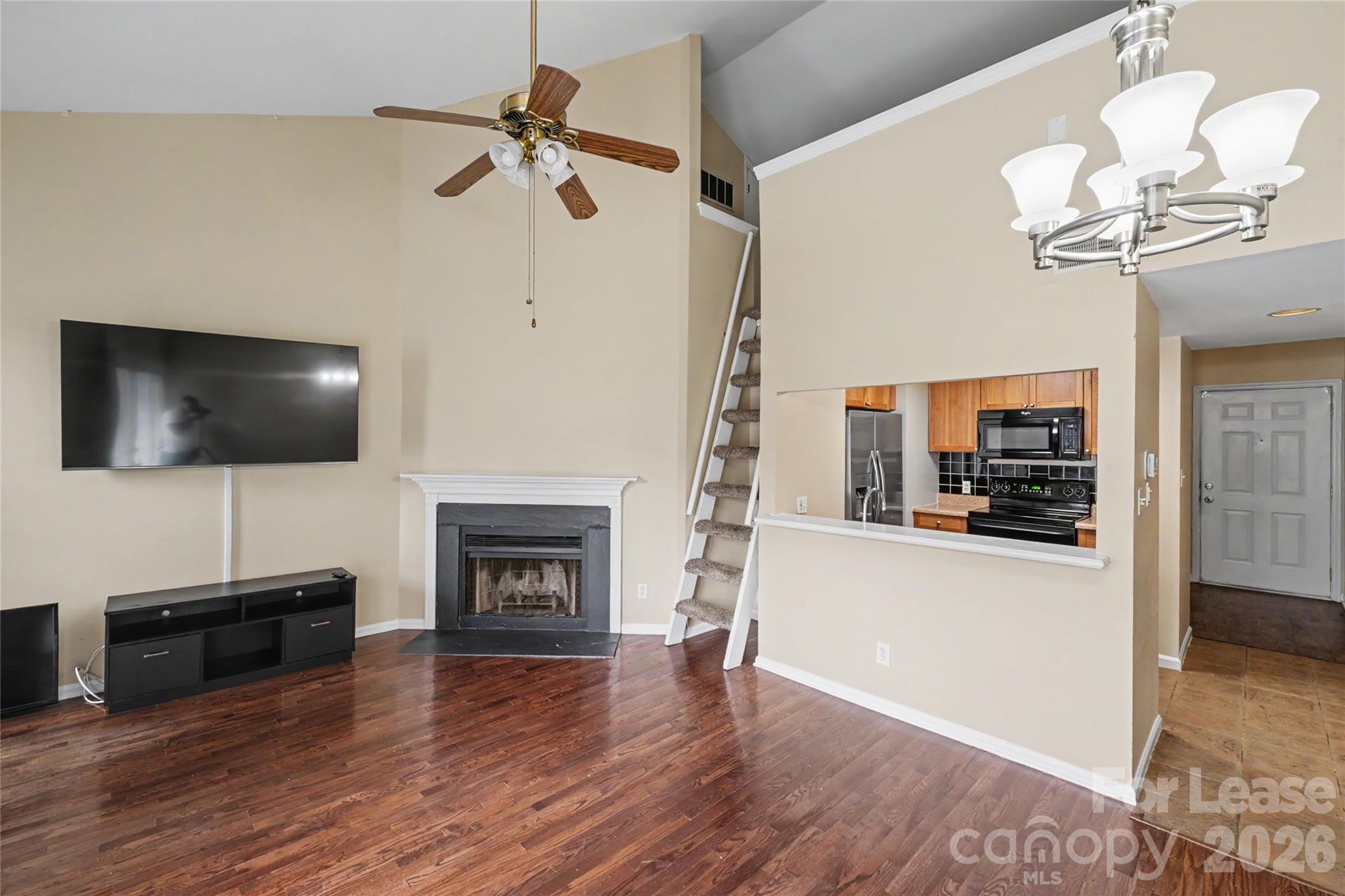 244 S Cedar Street 5 Property Photo 9