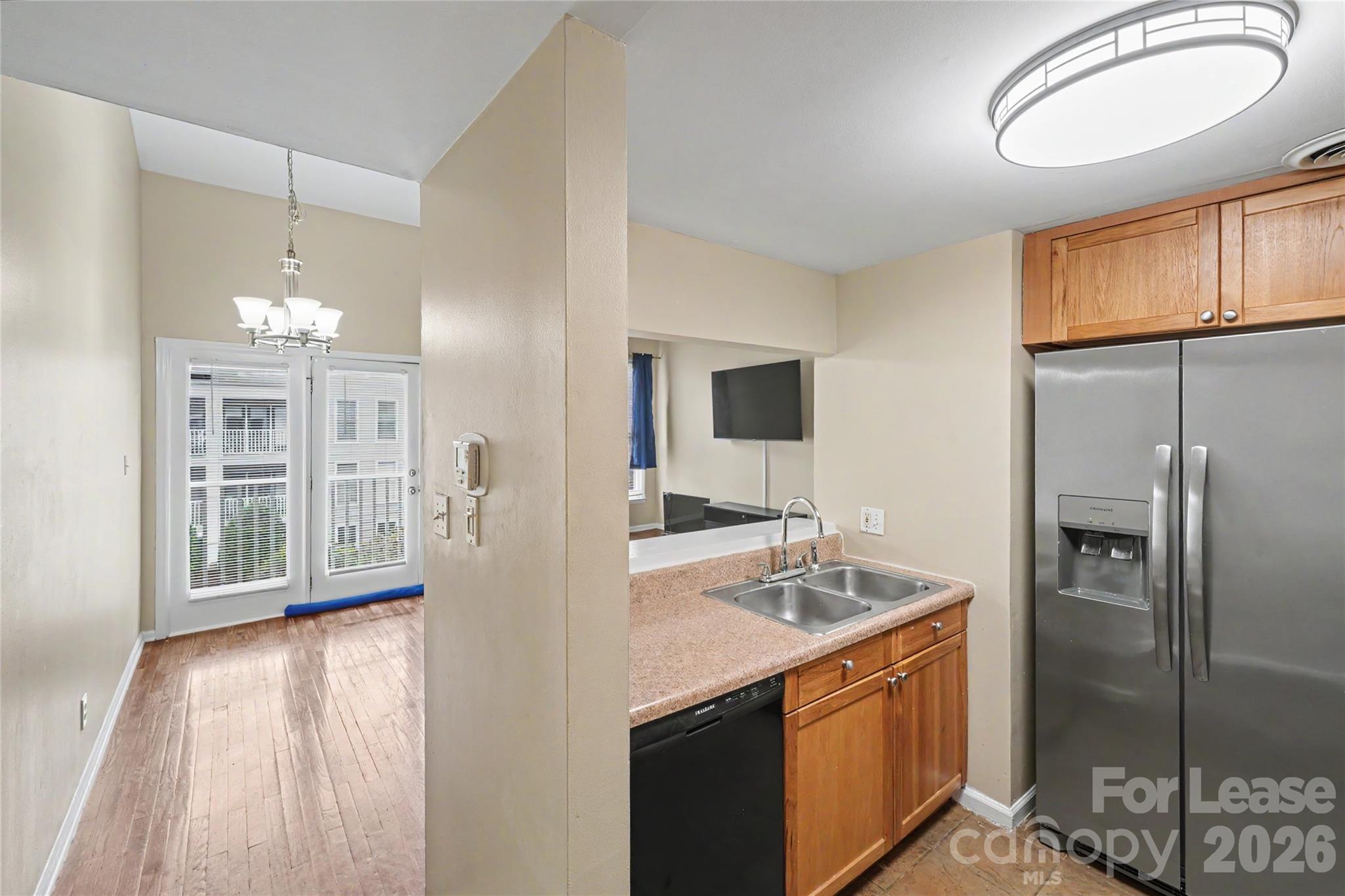 244 S Cedar Street 5 Property Photo 12