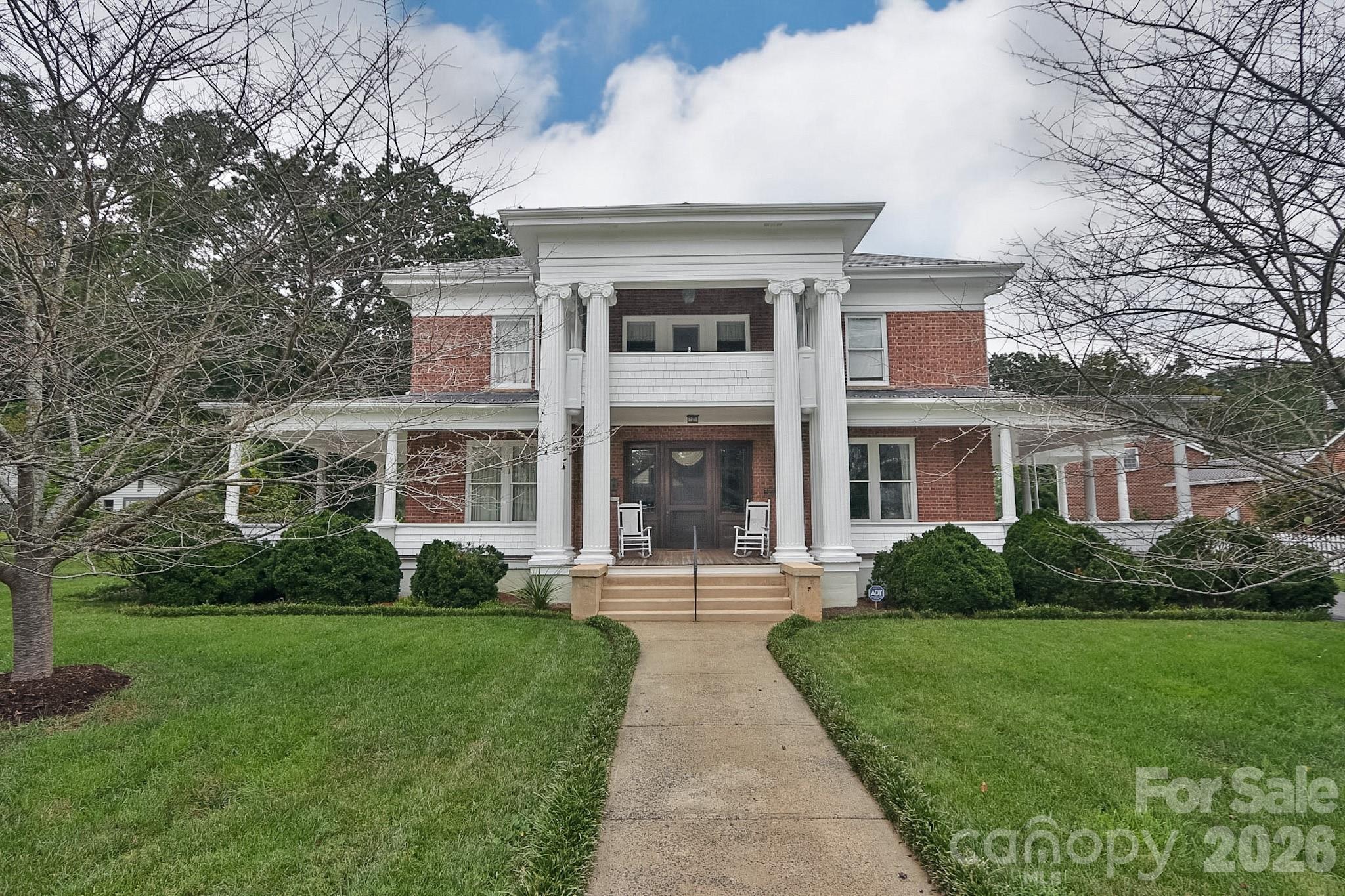 418 W Main Street