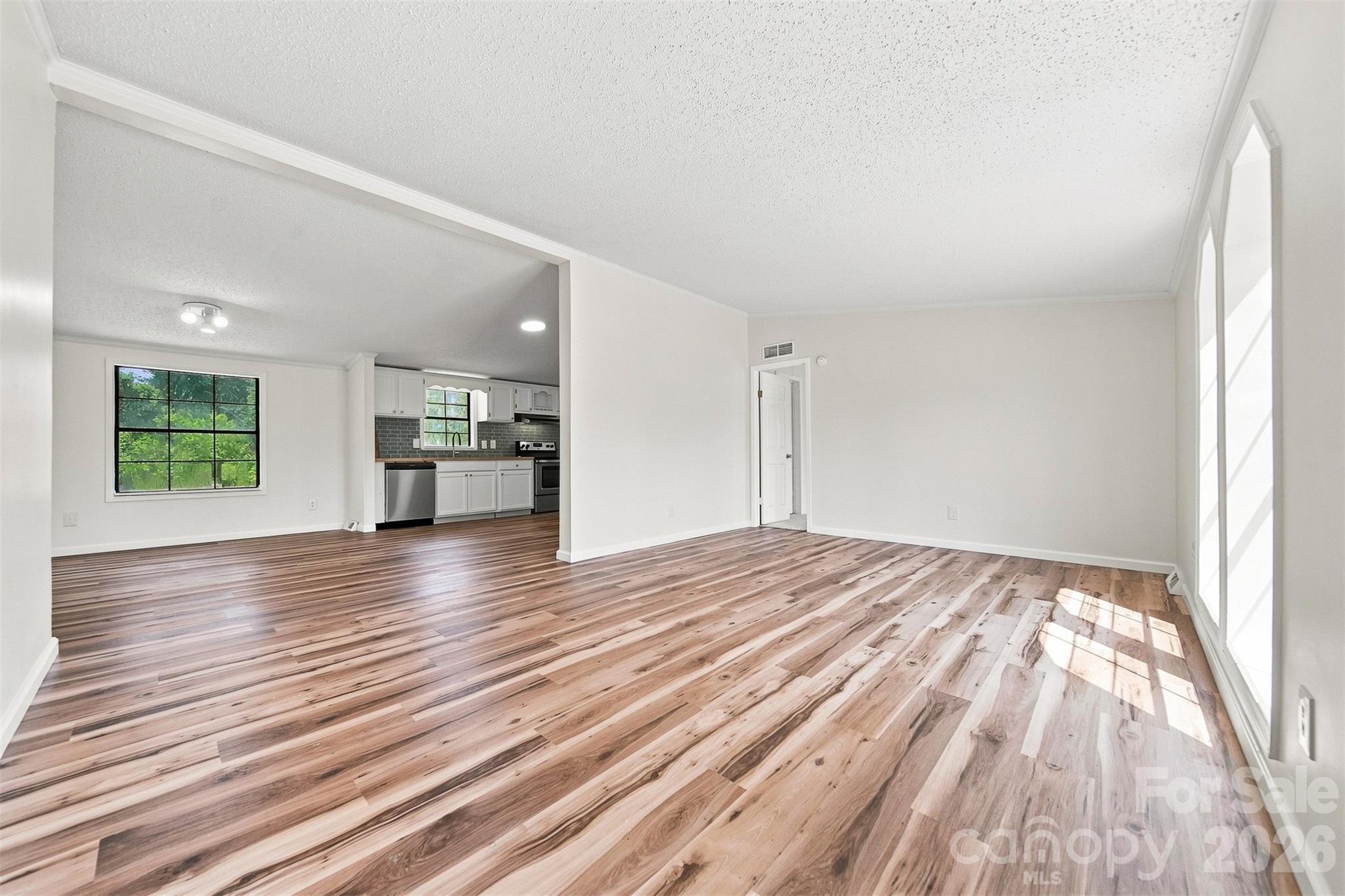 2430 Nixon Drive Property Photo 3