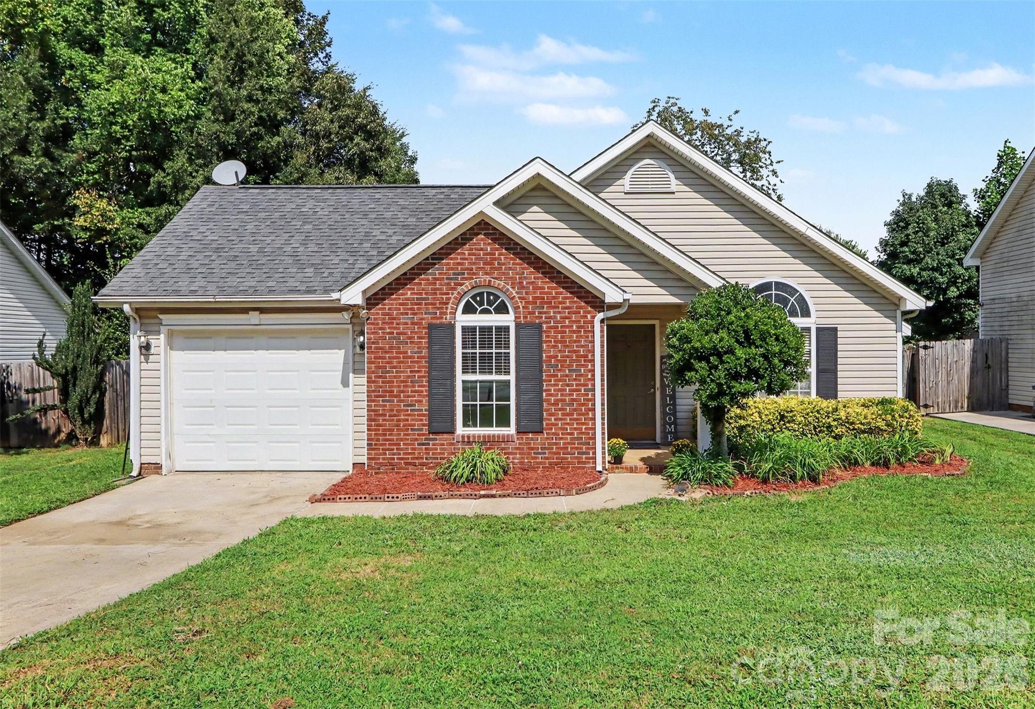 416 Mcginn Grove Drive Property Photo 1