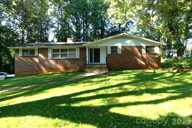 736 12th Avenue Property Photo 3