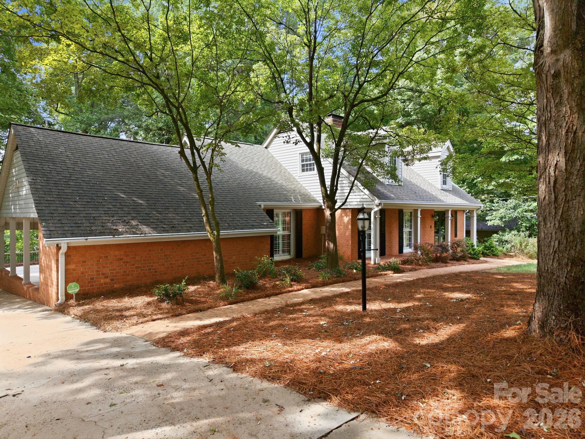 217 Sheridan Drive Property Photo 9