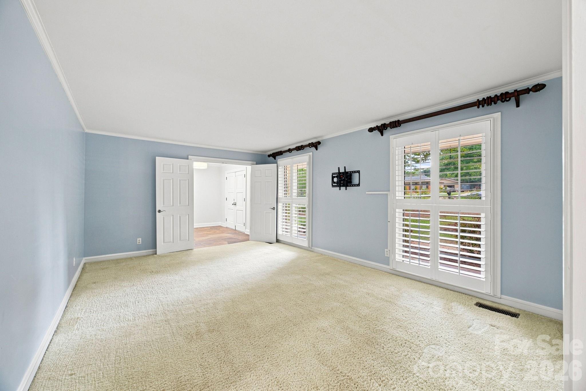 217 Sheridan Drive Property Photo 14