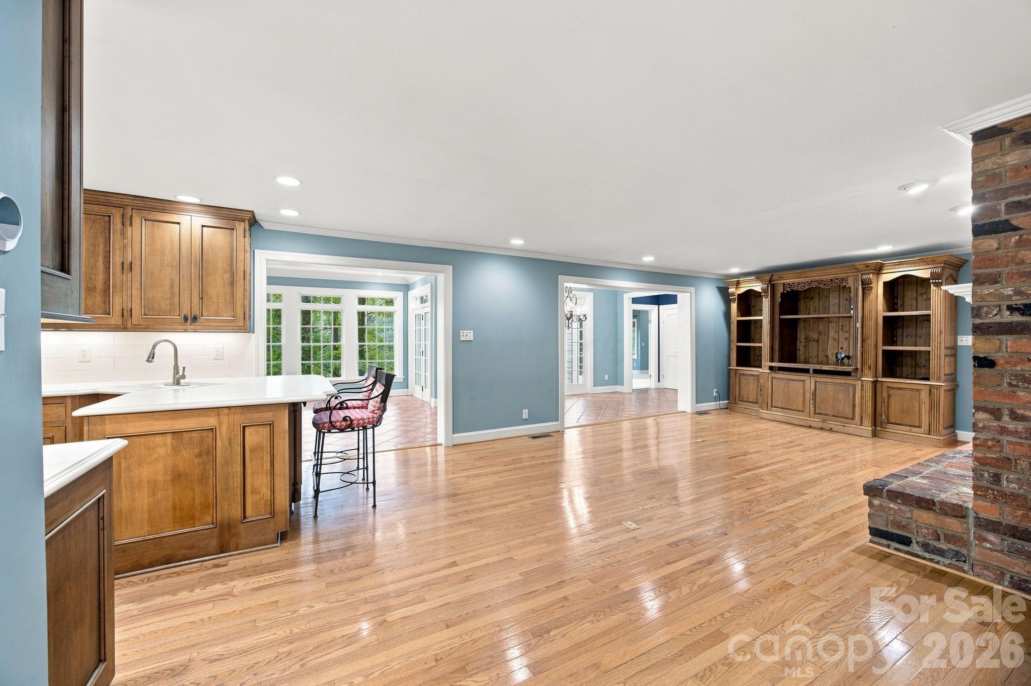 217 Sheridan Drive Property Photo 18