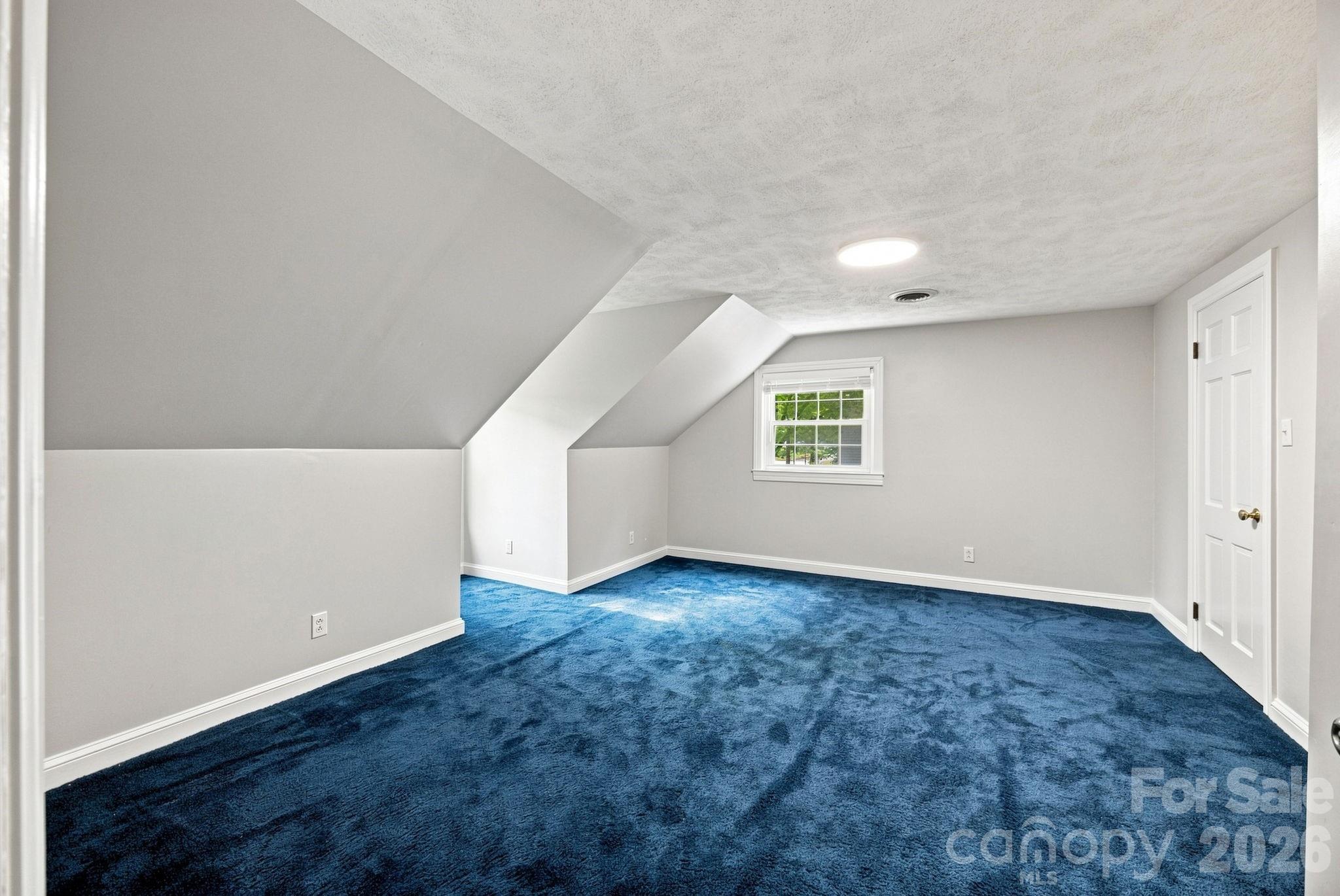 217 Sheridan Drive Property Photo 31