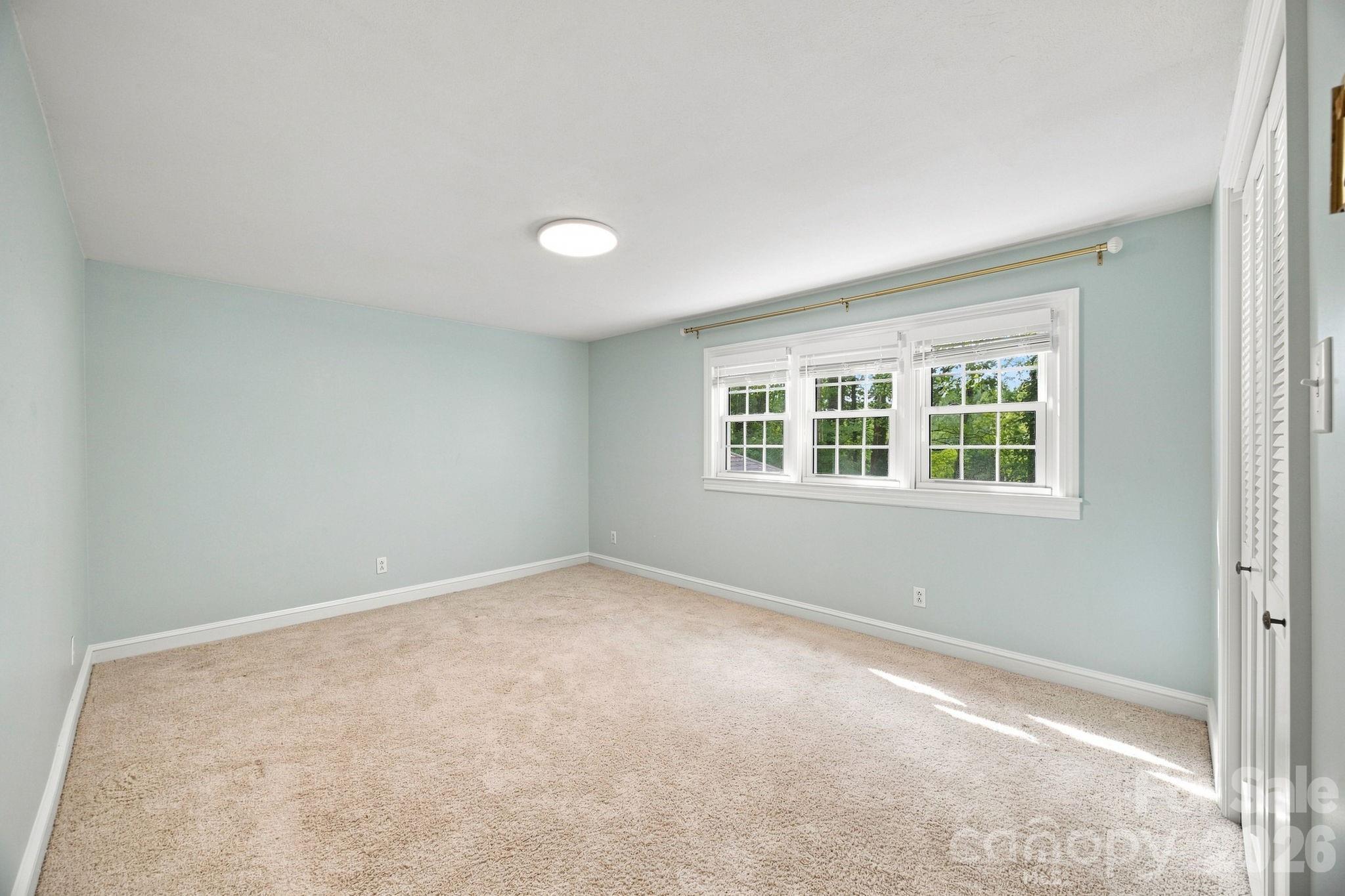 217 Sheridan Drive Property Photo 32