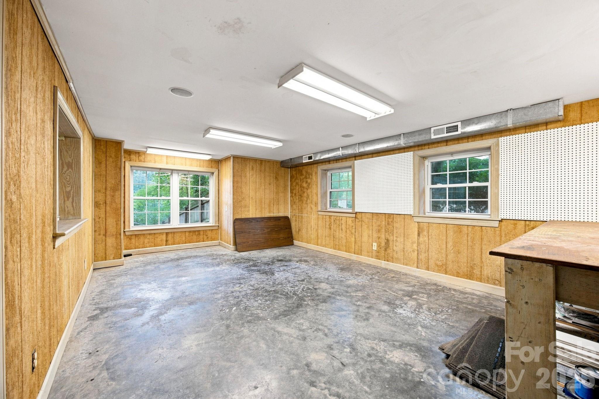217 Sheridan Drive Property Photo 39