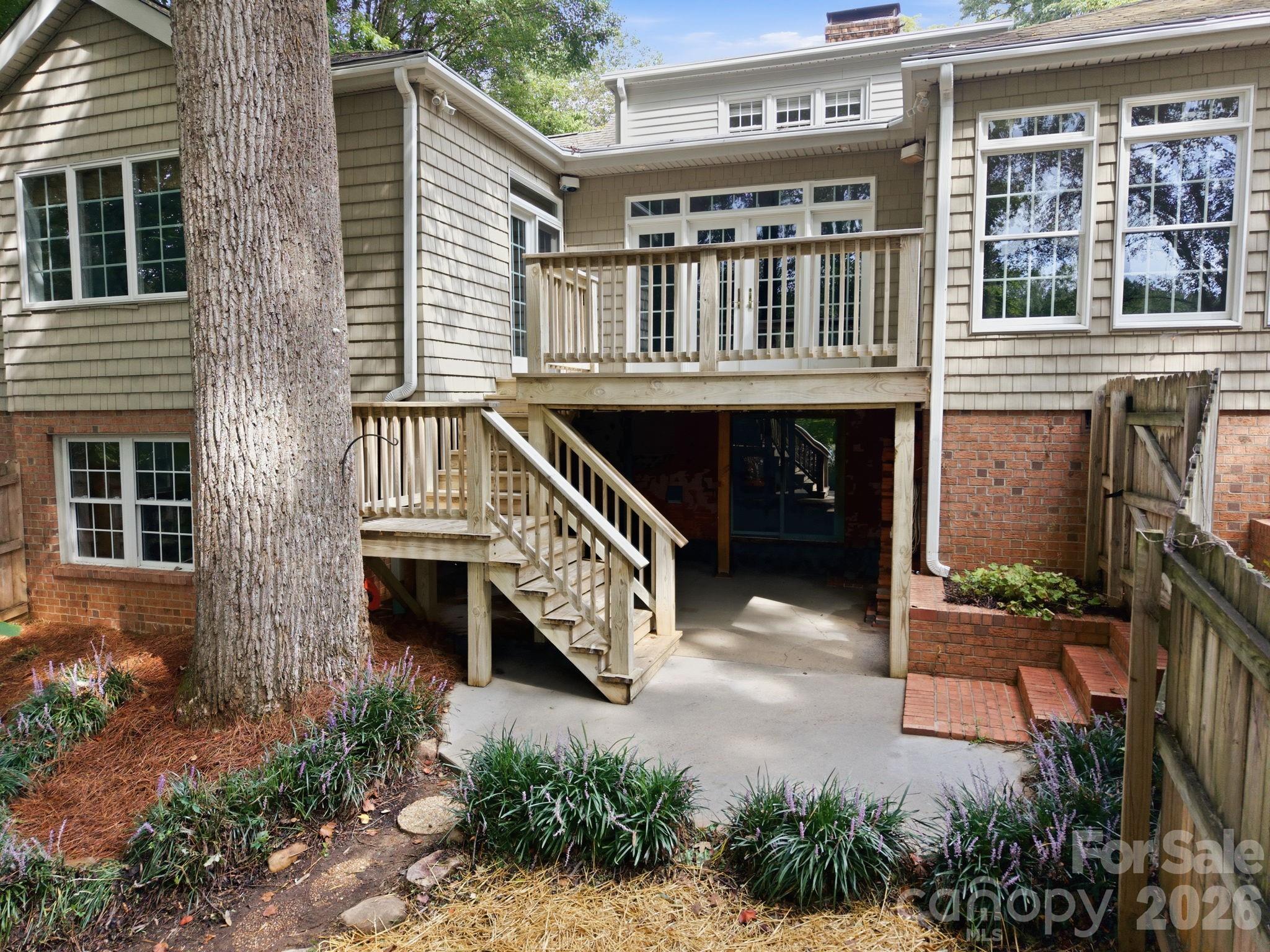 217 Sheridan Drive Property Photo 40