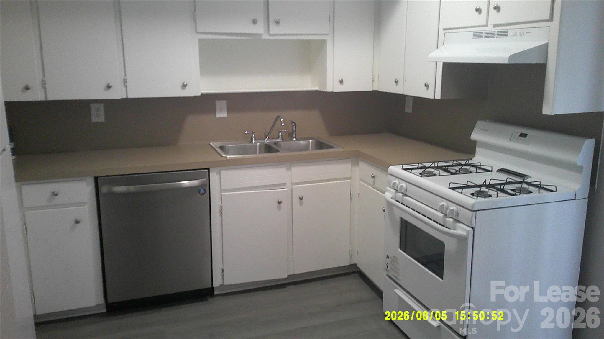 253 16th Avenue 2 Property Photo 3