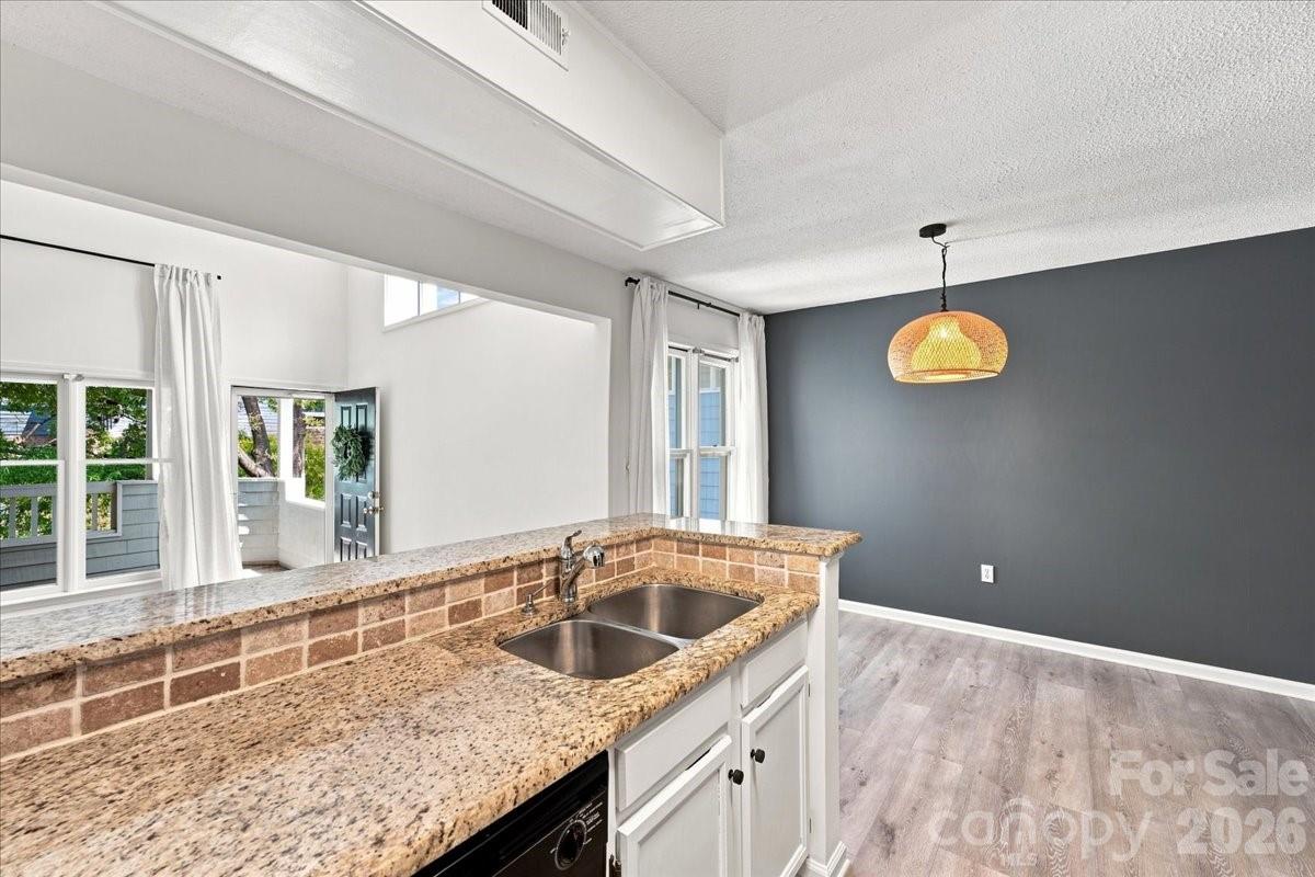 419 W 8th Street 59 Property Photo 12