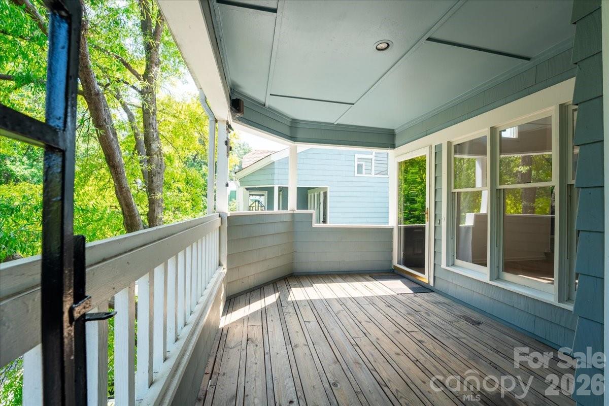 419 W 8th Street 59 Property Photo 19