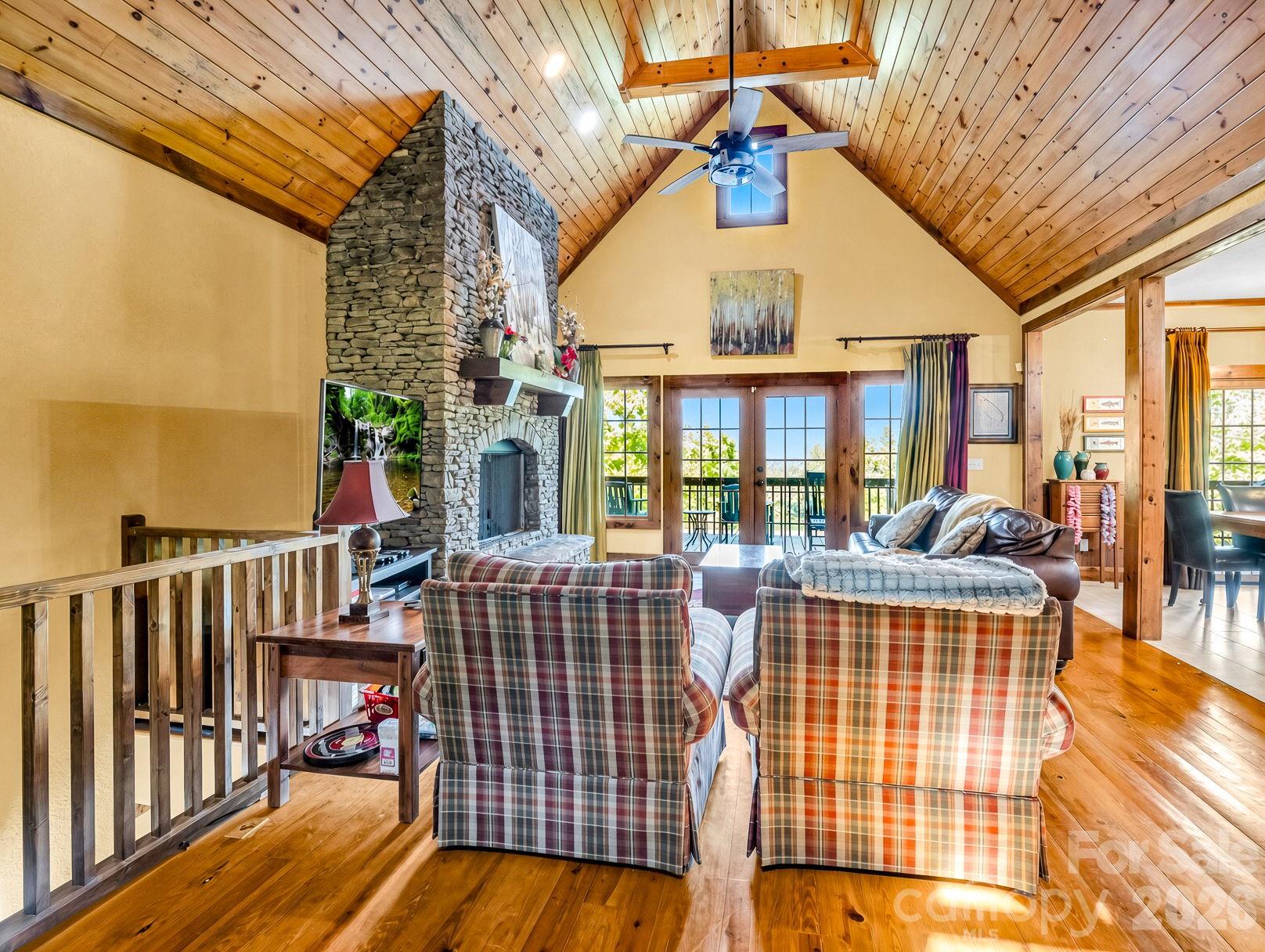 1237 South Cove Road Property Photo 7