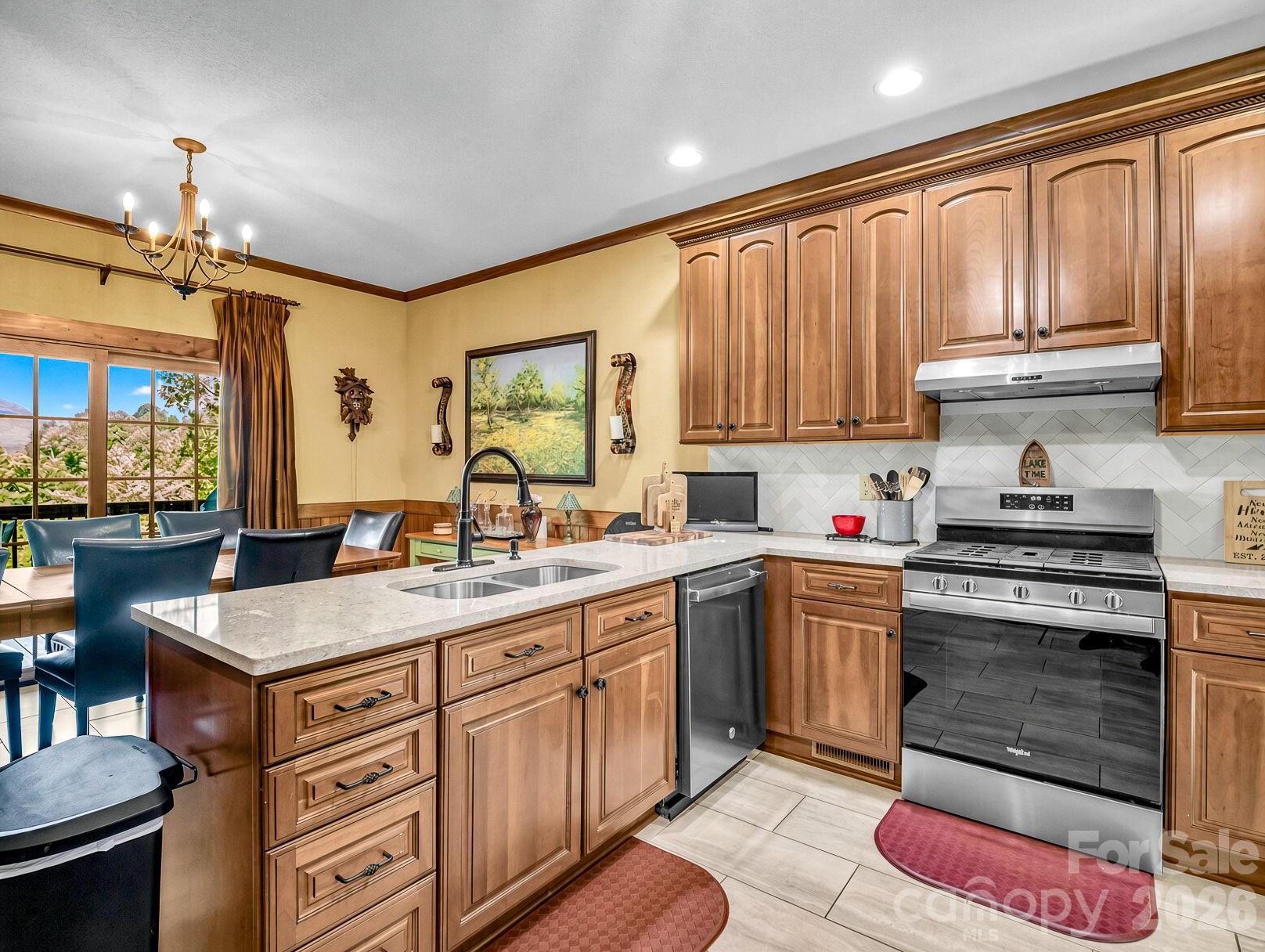 1237 South Cove Road Property Photo 10