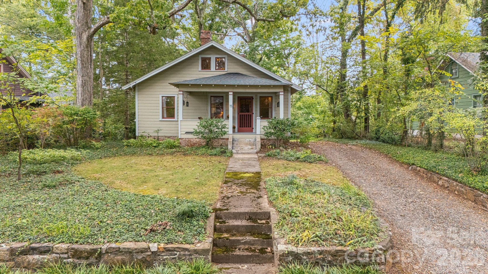 15 Rosewood Avenue Property Photo 2