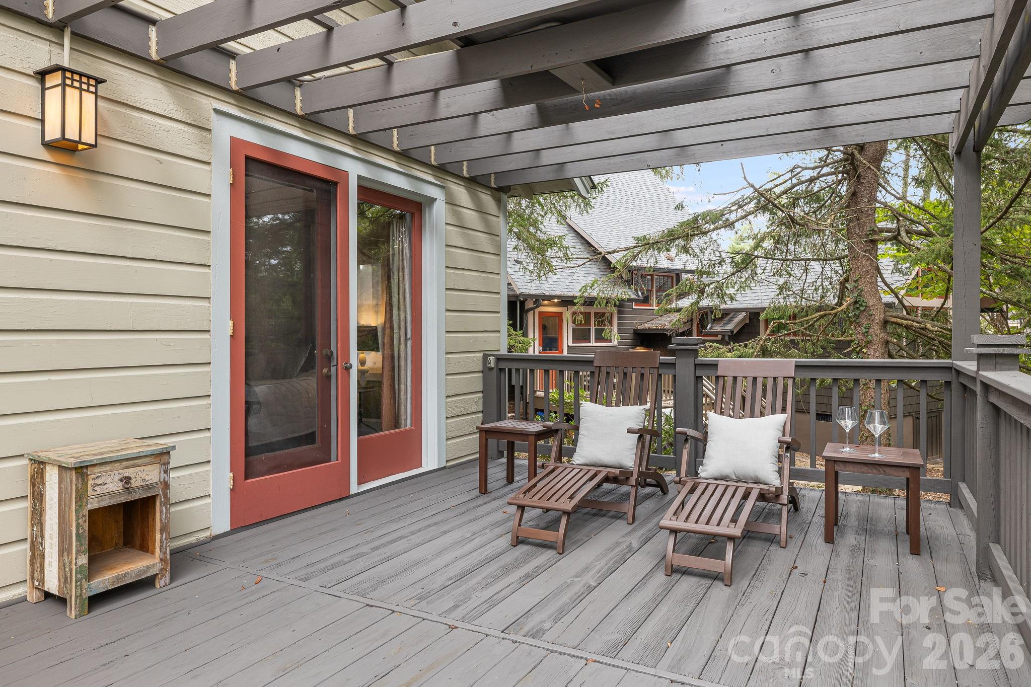 15 Rosewood Avenue Property Photo 17