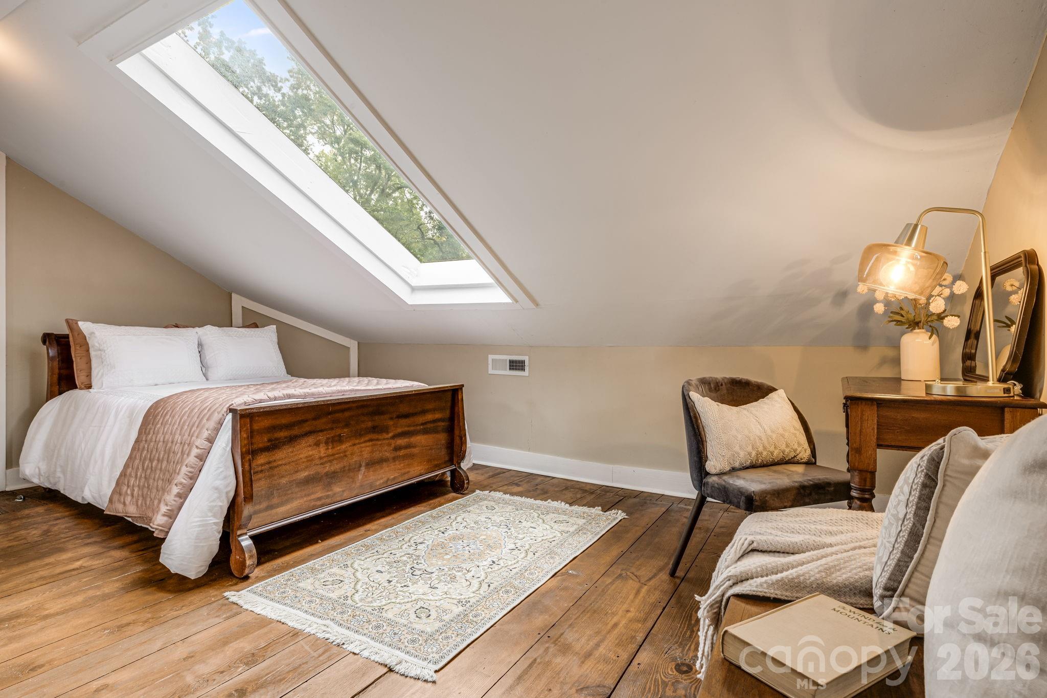 15 Rosewood Avenue Property Photo 20