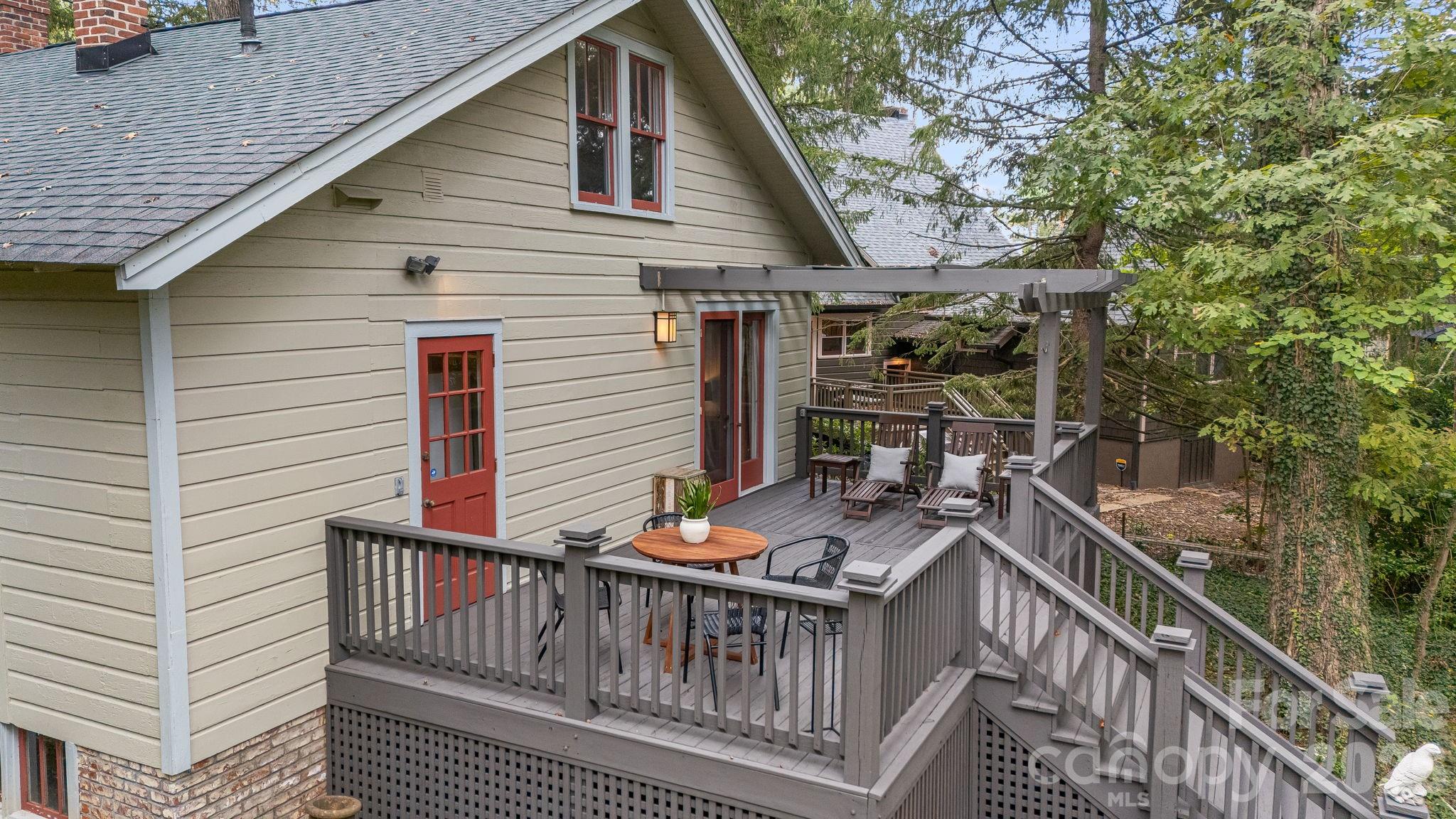 15 Rosewood Avenue Property Photo 24