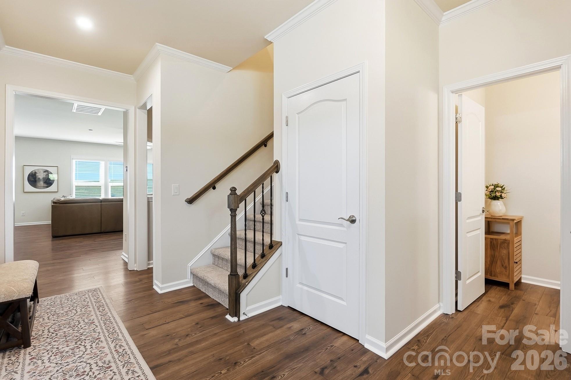 5091 Havencrest Drive Property Photo 6