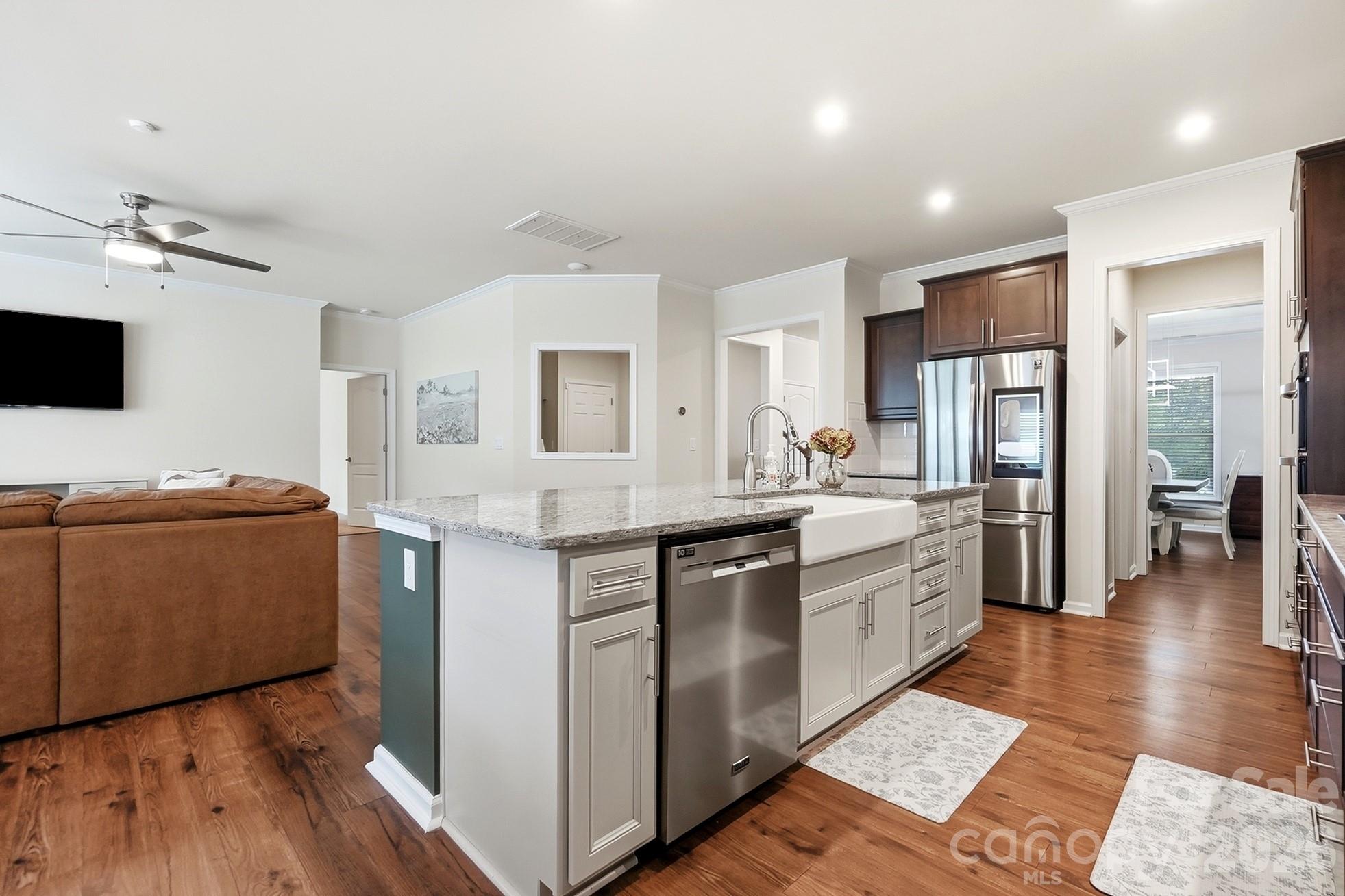 5091 Havencrest Drive Property Photo 15