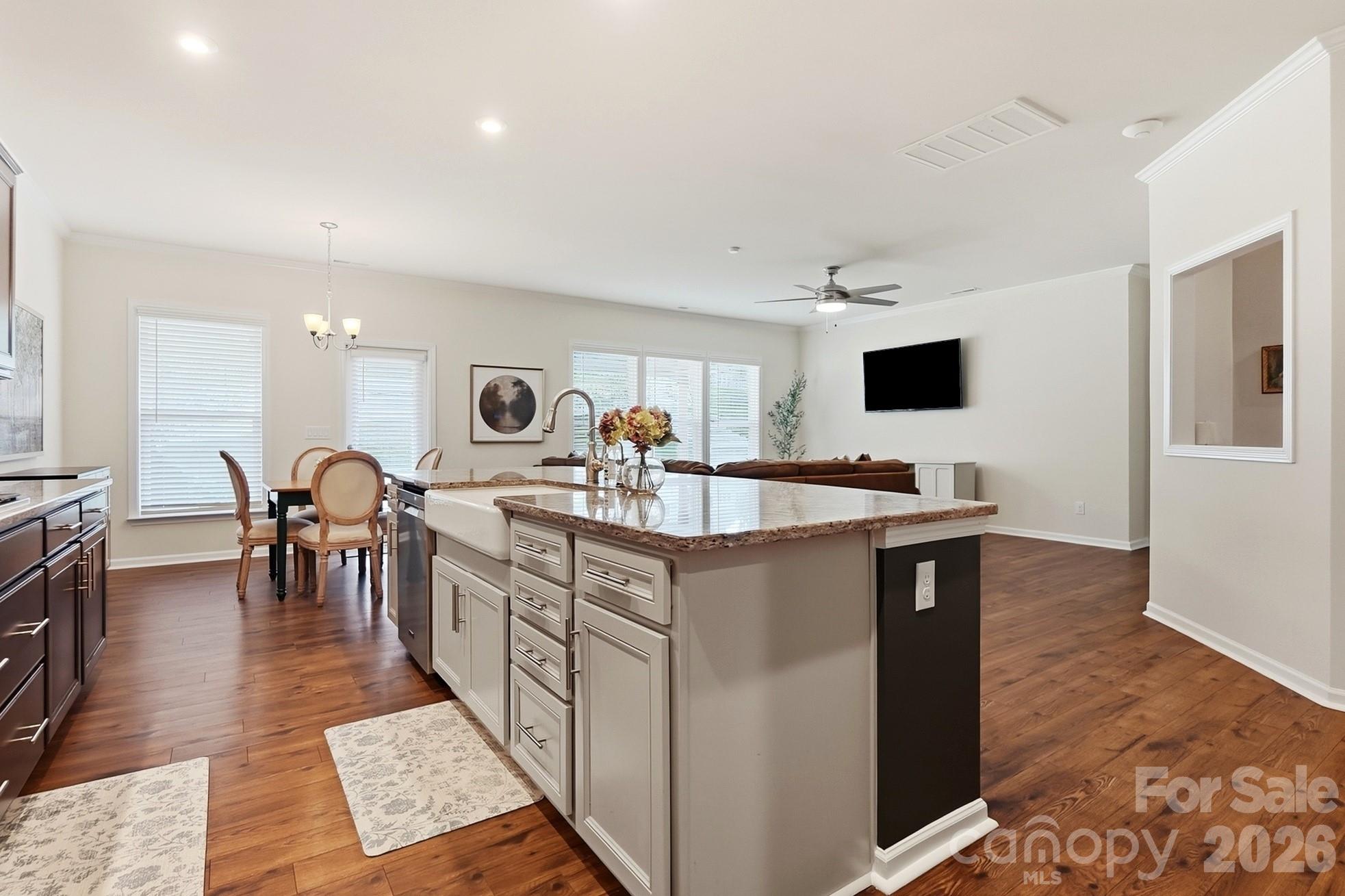 5091 Havencrest Drive Property Photo 16