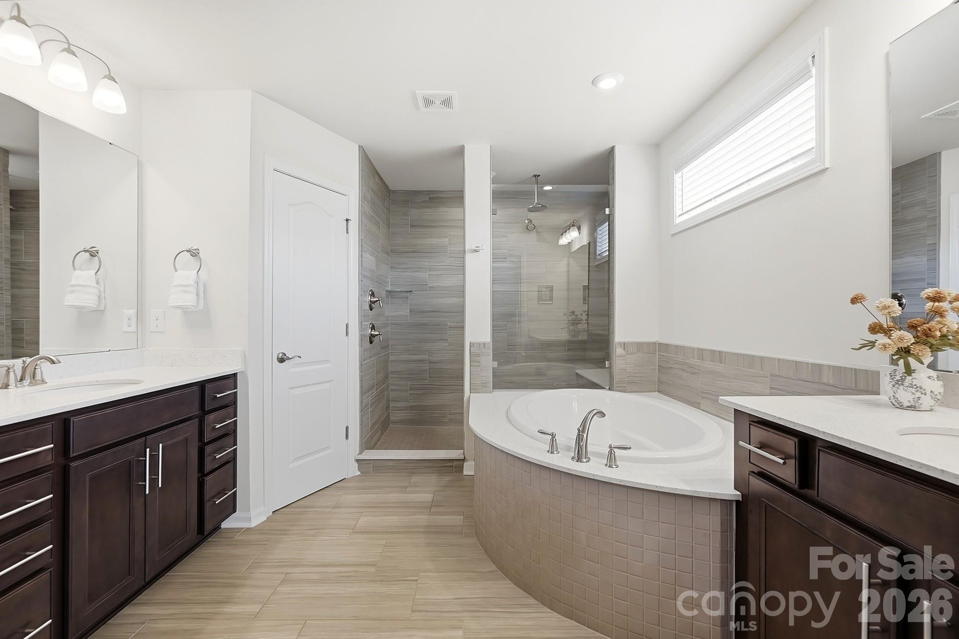 5091 Havencrest Drive Property Photo 32