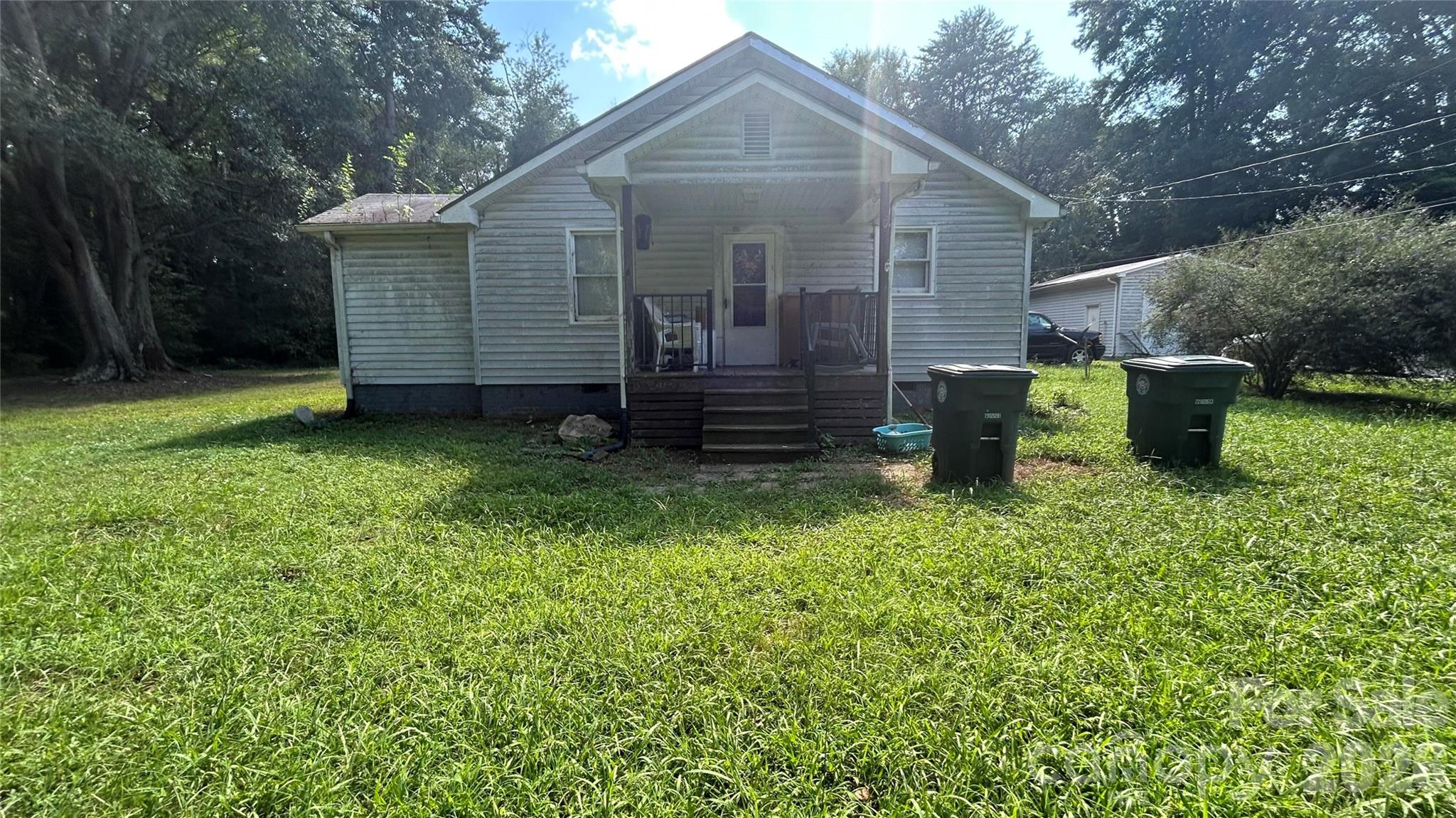 1105 Davis Street Property Photo 1