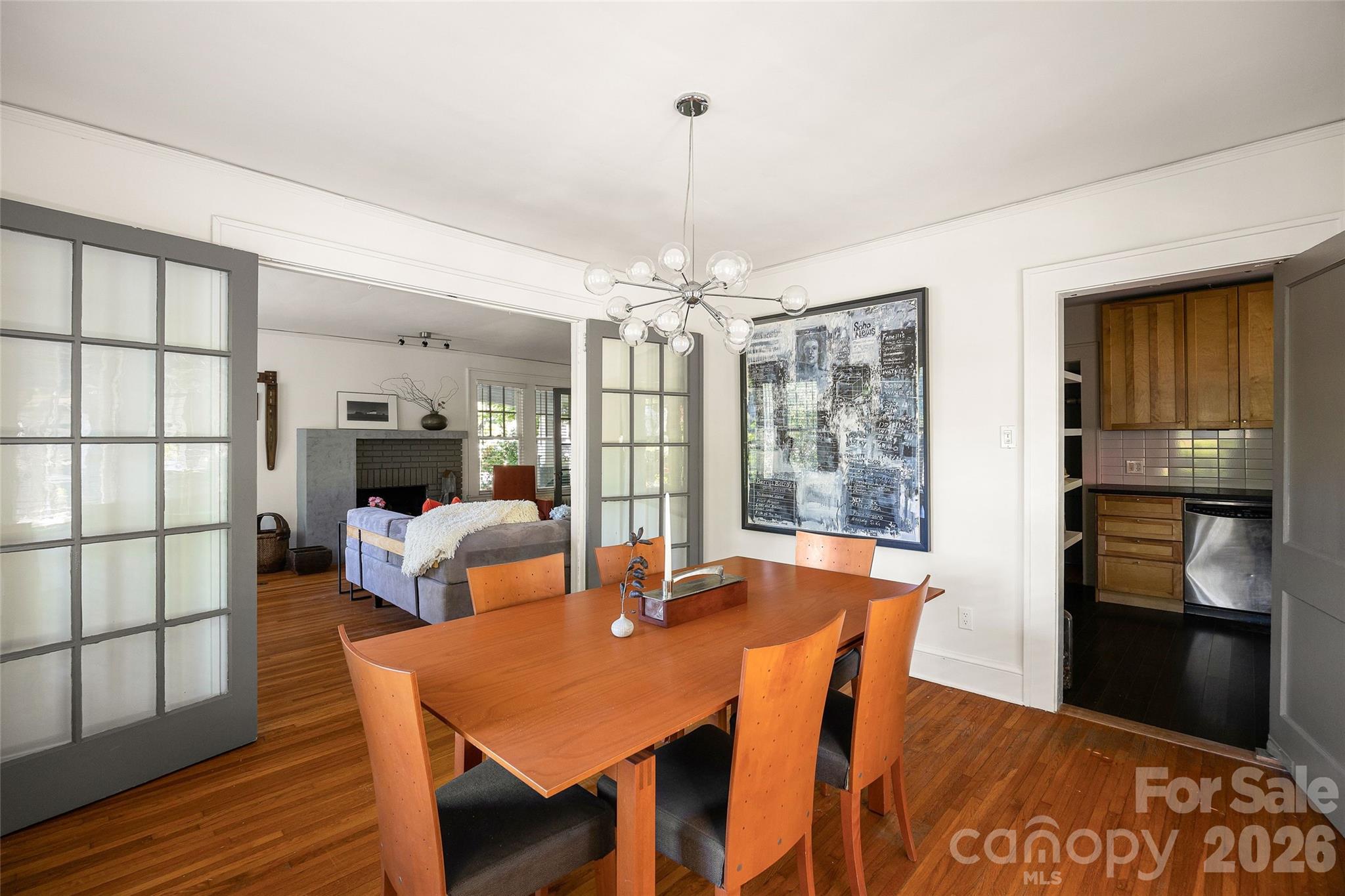 1900 Thomas Avenue Property Photo 8
