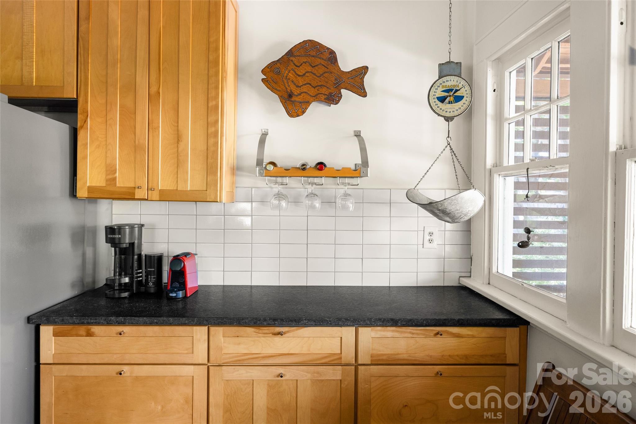 1900 Thomas Avenue Property Photo 12