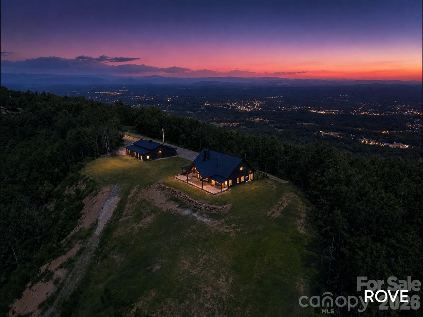 3752 Mountain Vista Drive Property Photo 3