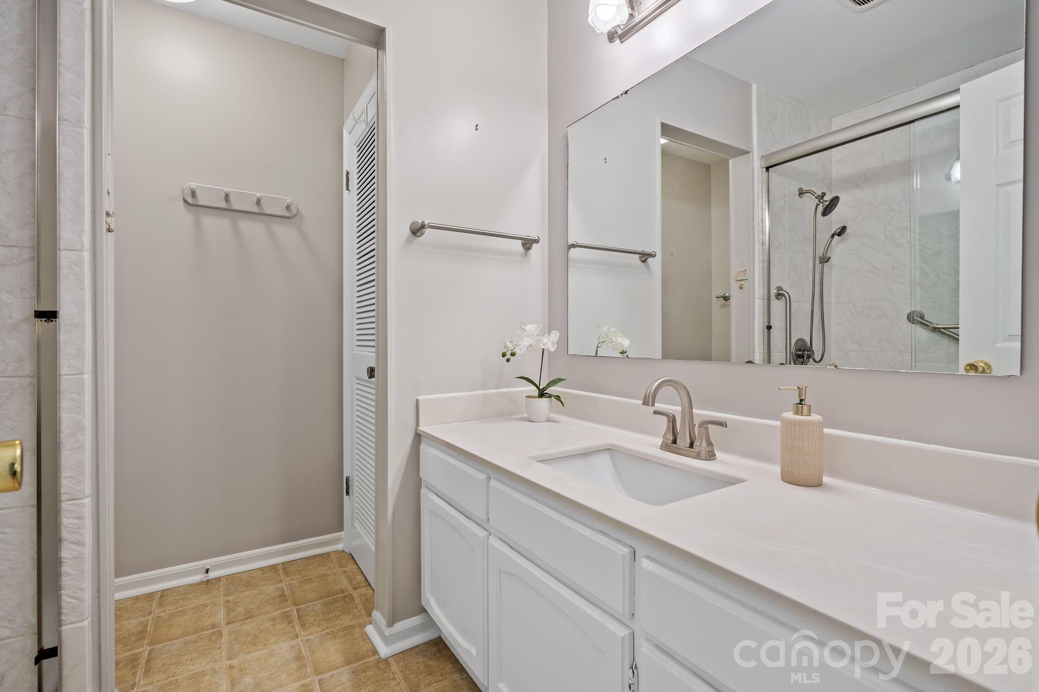 2 Brae Burn Way Property Photo 13
