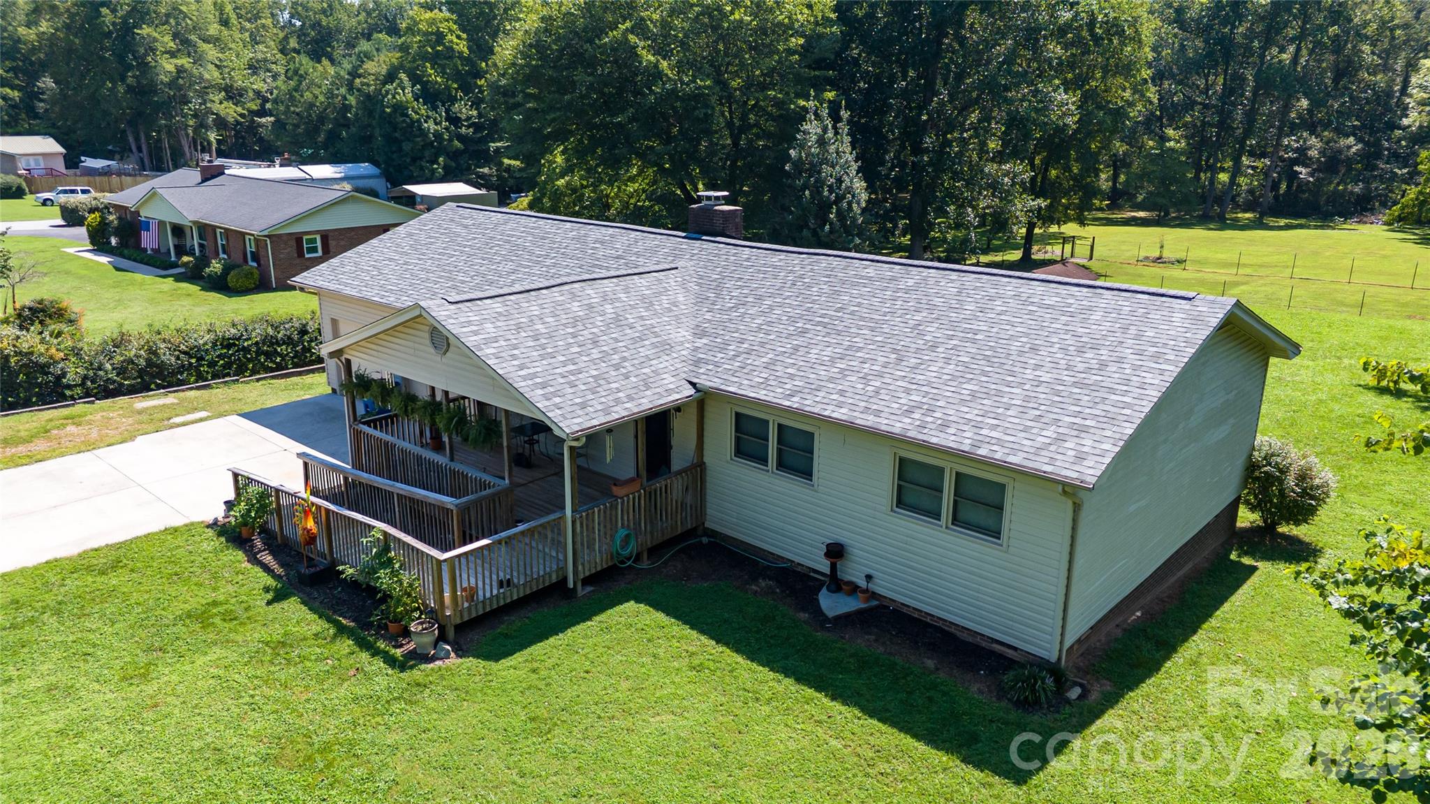 1292 Creekwood Drive Property Photo 2