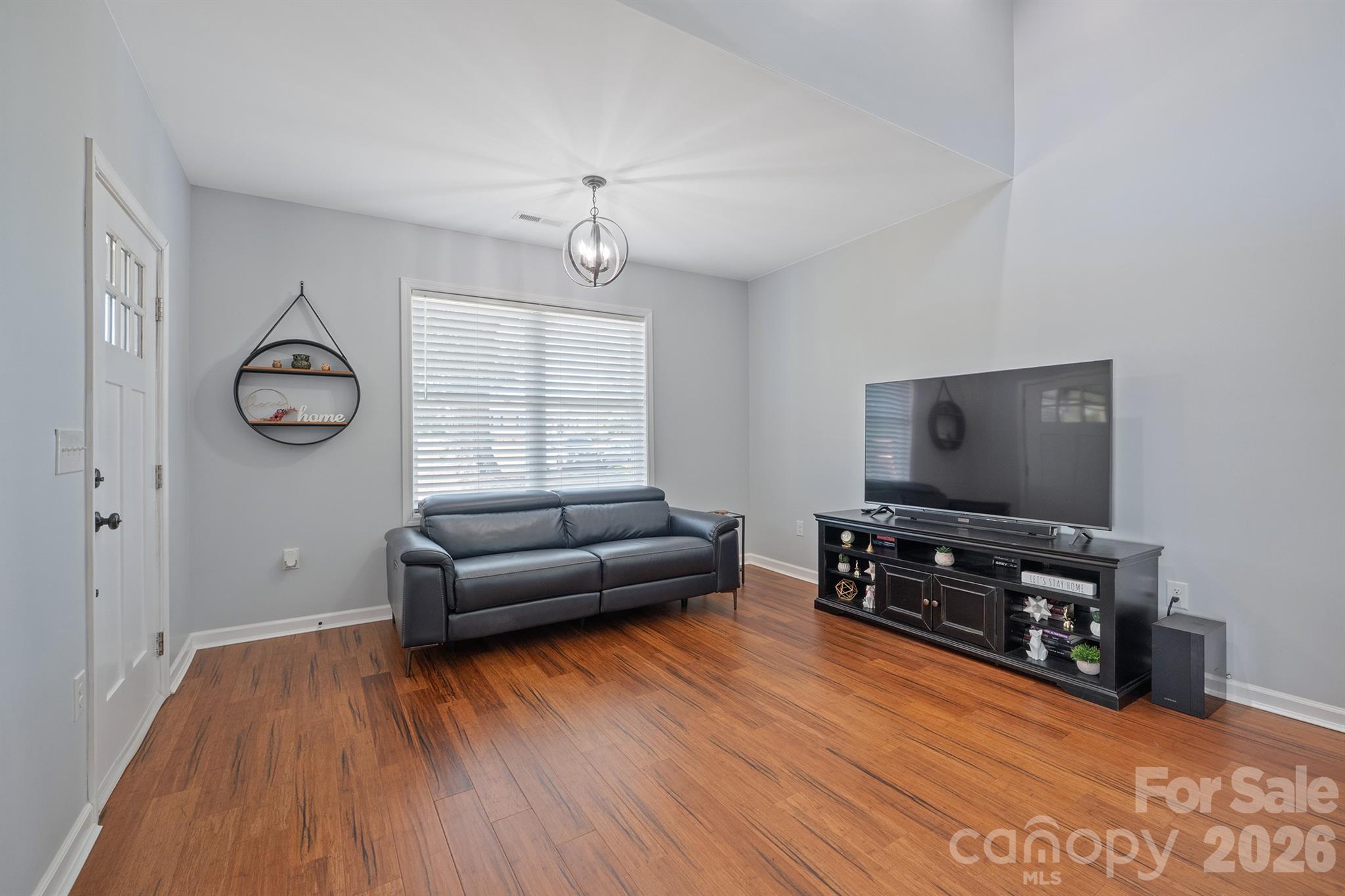 28032 Pole Running Road Property Photo 5