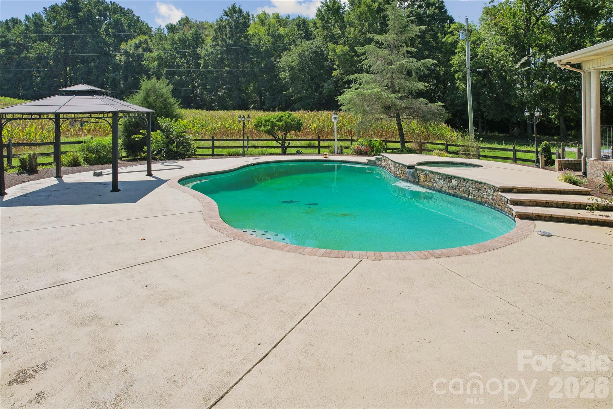 5606 Lander Benton Road Property Photo 9