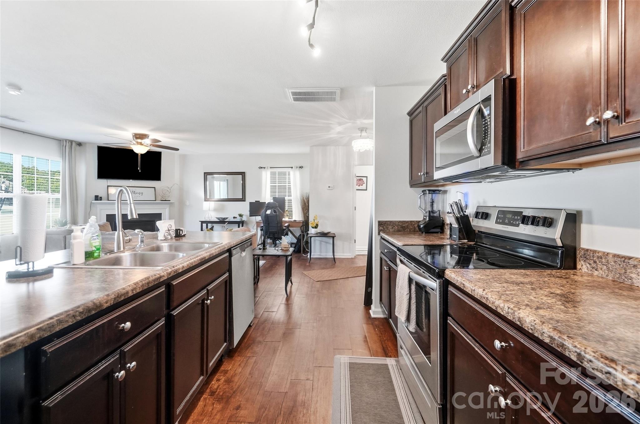 622 Shellbark Drive Property Photo 15