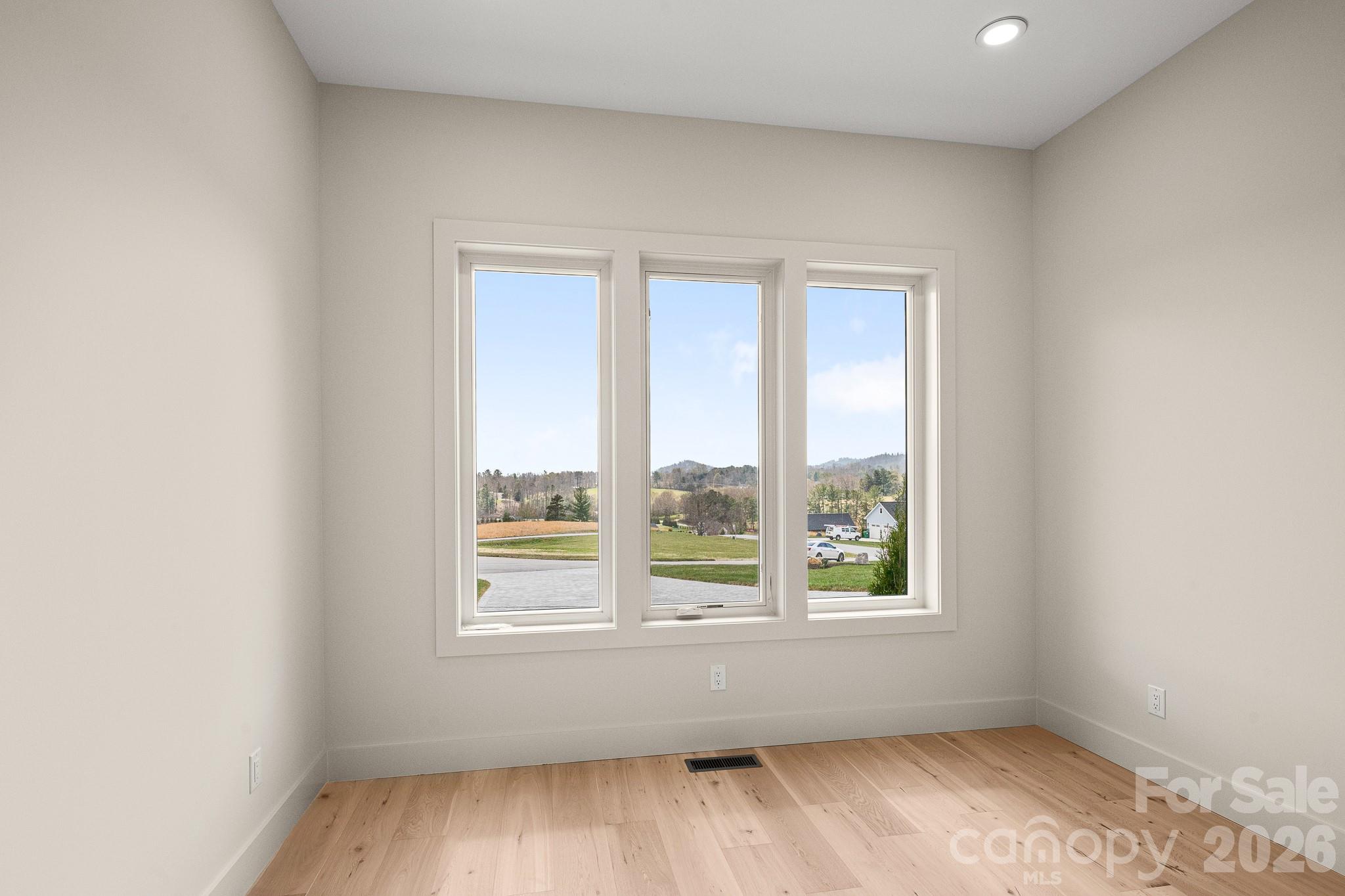 144 Golden Pasture Drive Property Photo 20
