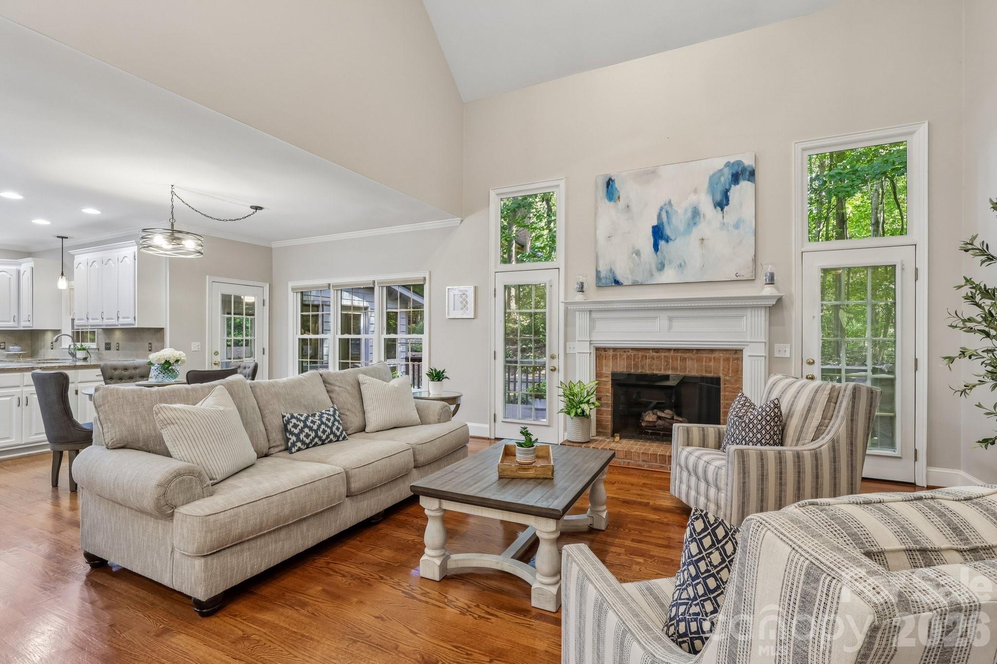 5385 Stone Brook Court Property Photo 4
