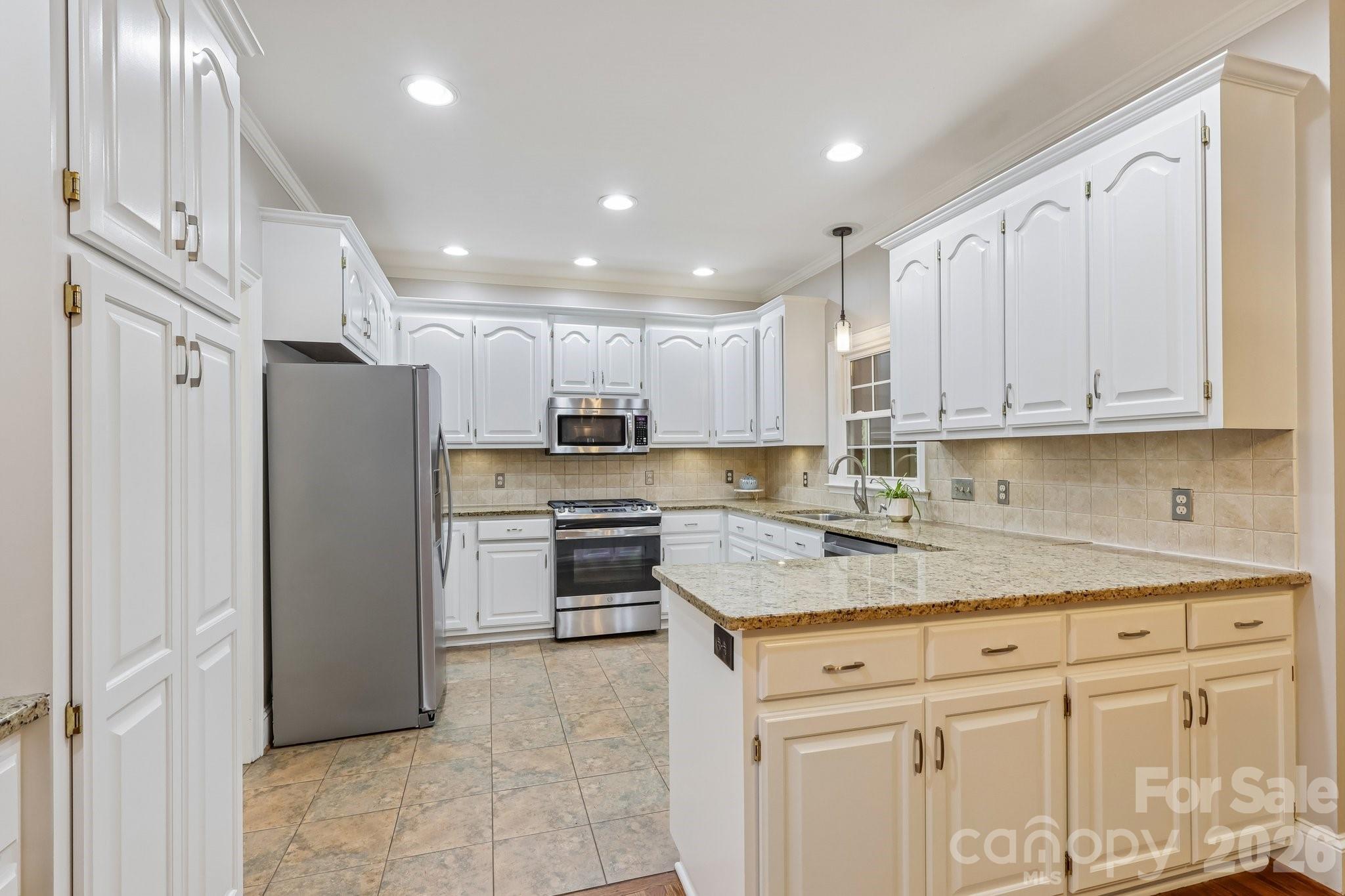 5385 Stone Brook Court Property Photo 11