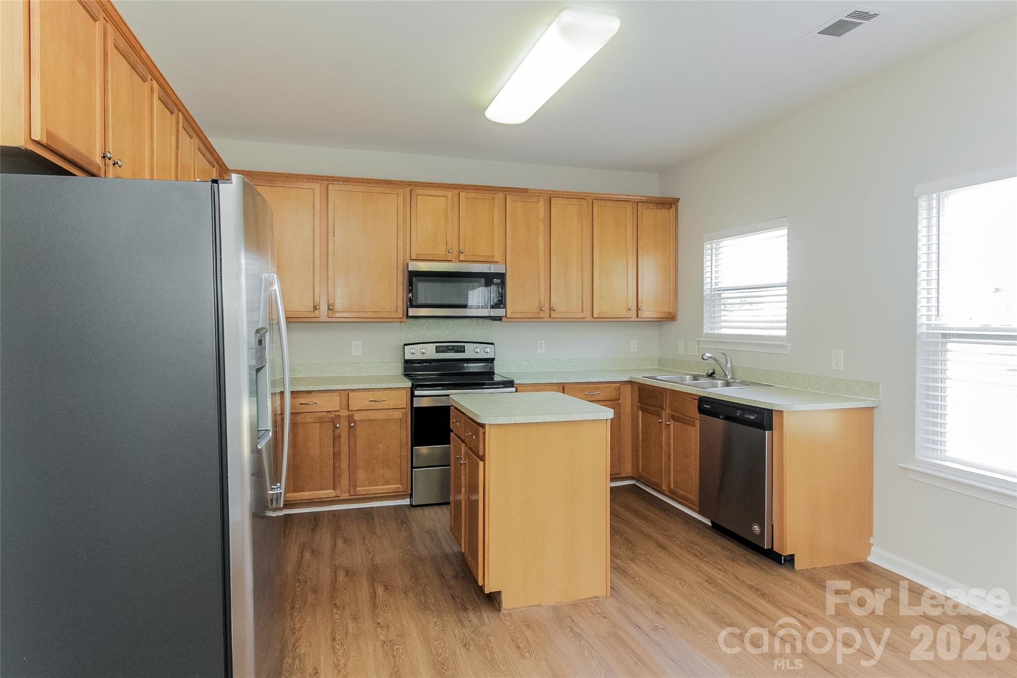 704 Perth Drive Property Photo 3