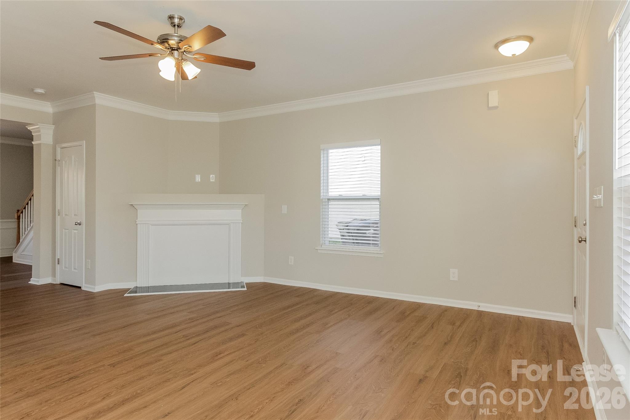 704 Perth Drive Property Photo 5