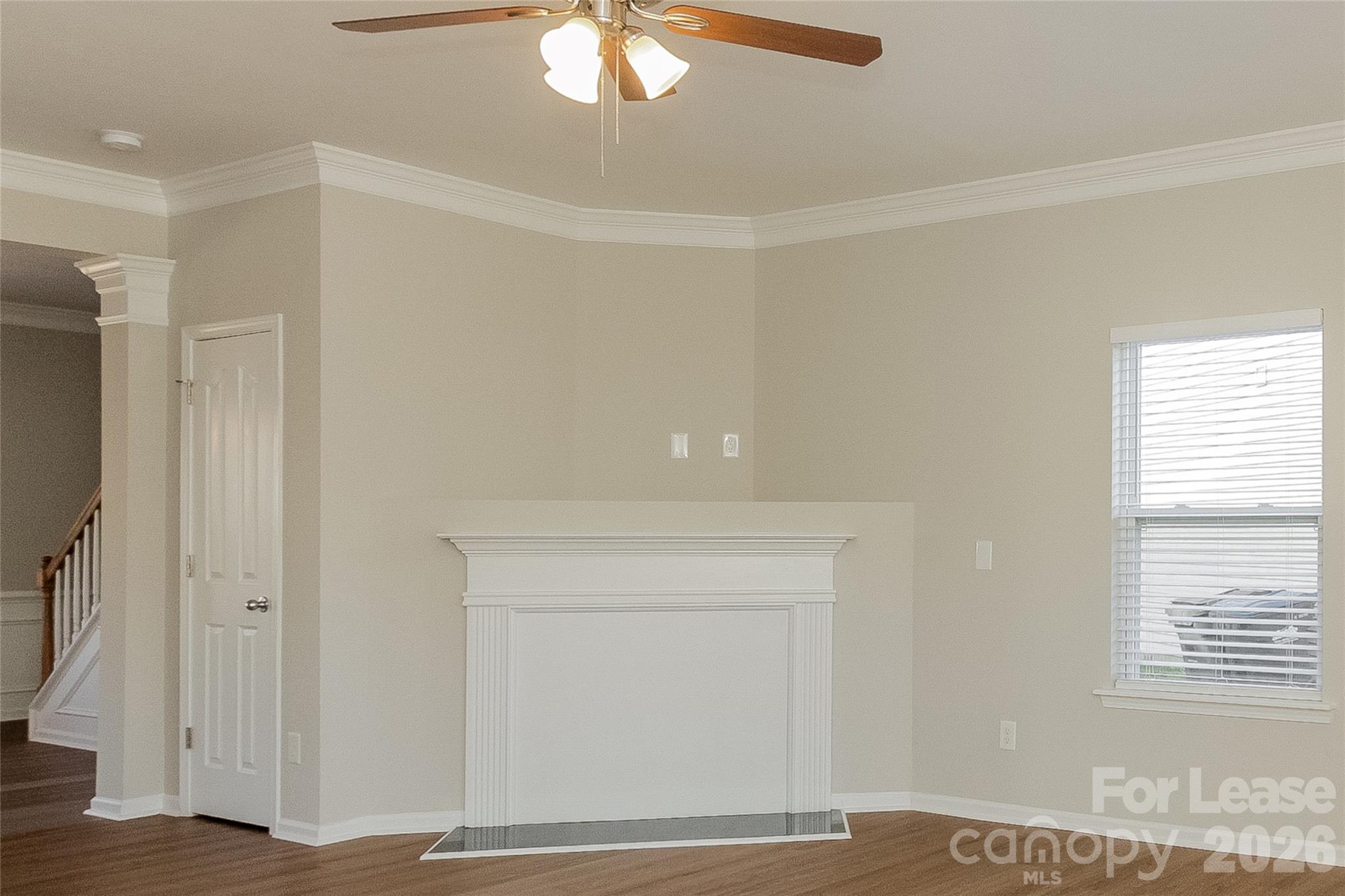 704 Perth Drive Property Photo 6