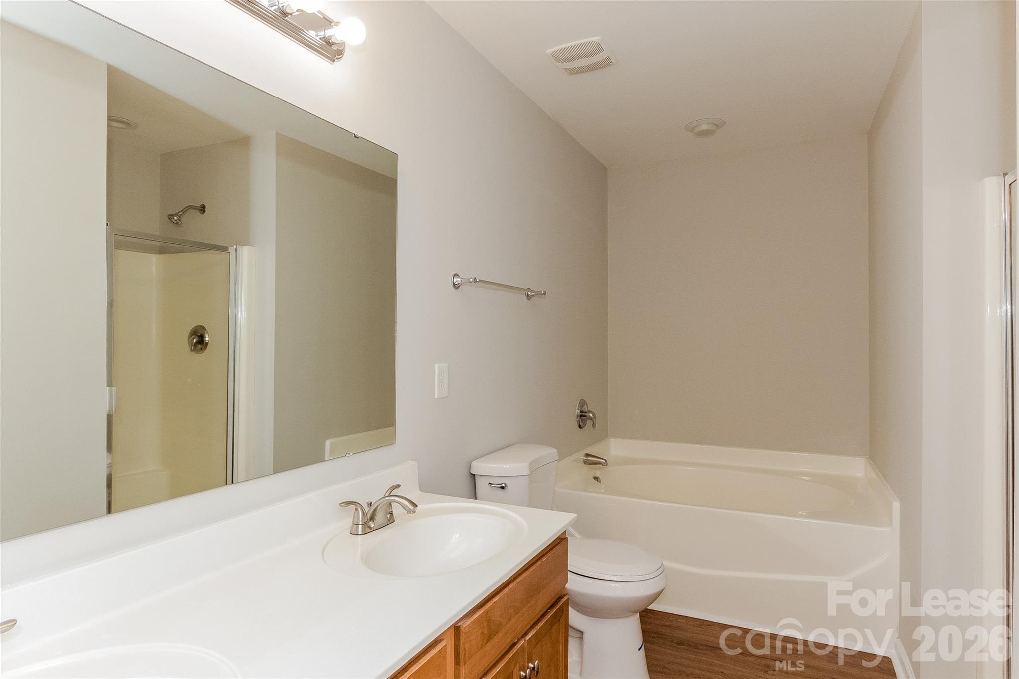 704 Perth Drive Property Photo 14