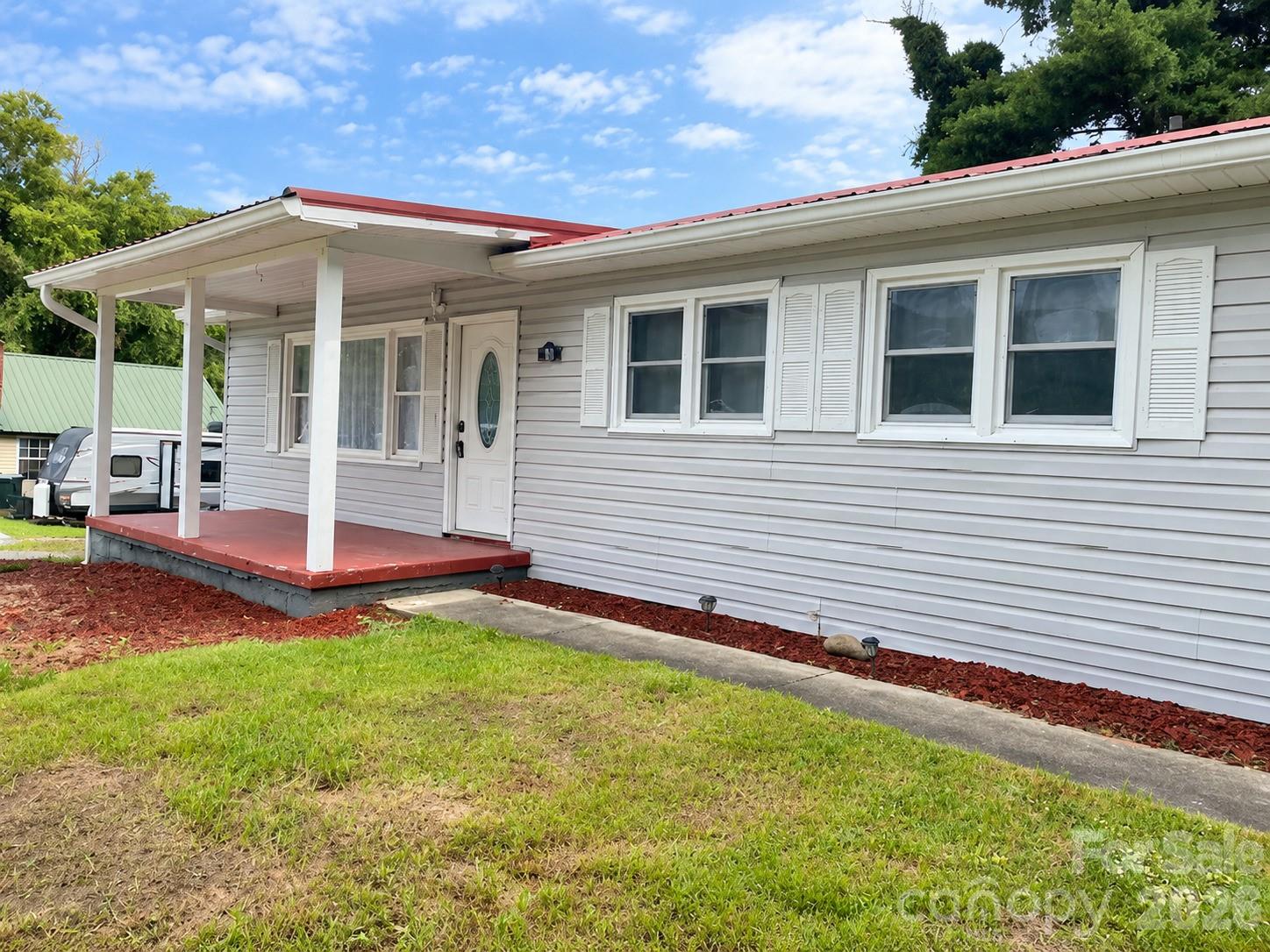93 Valley View Circle Property Photo 2
