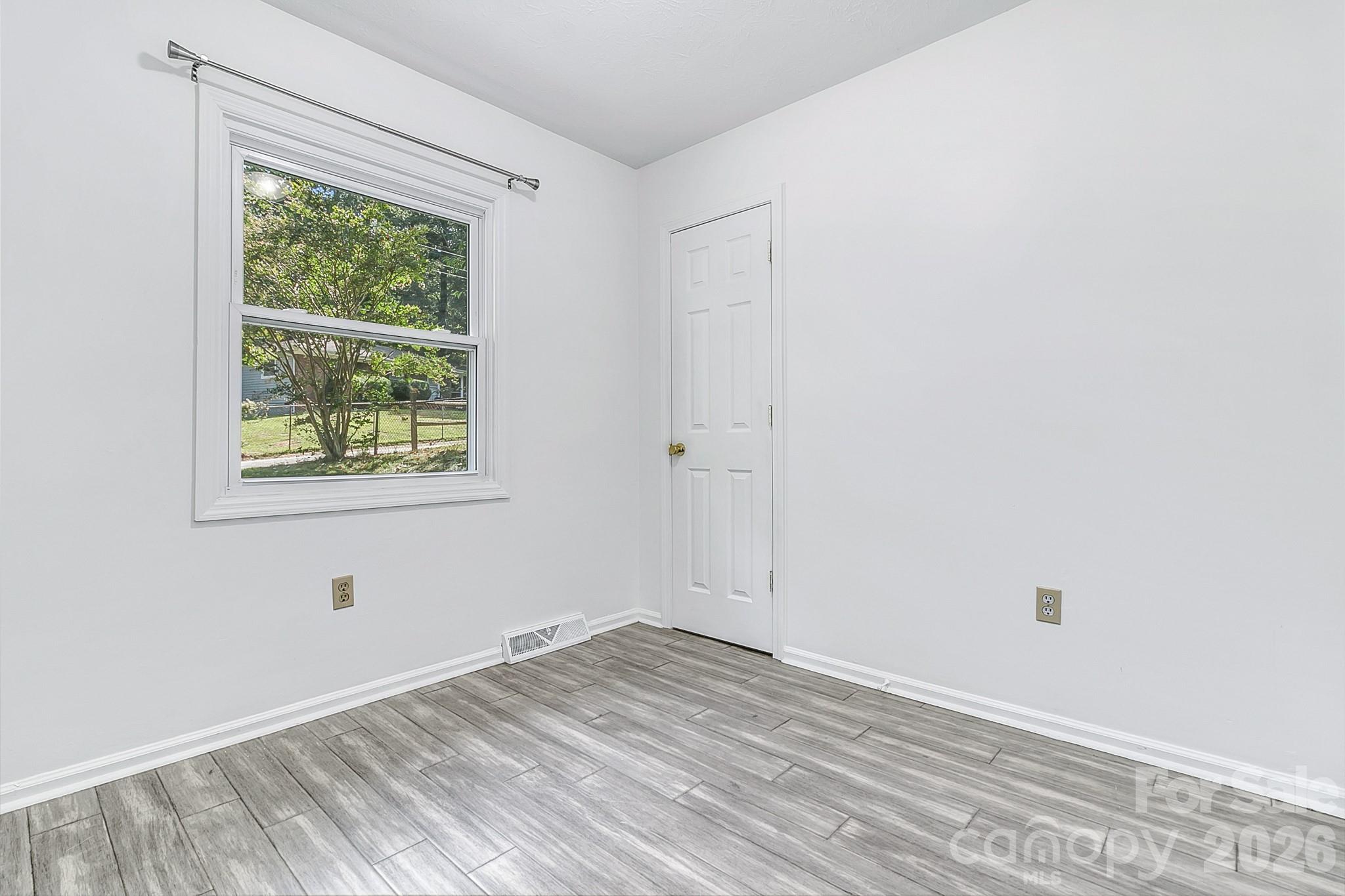 16 Merlin Way Property Photo 19