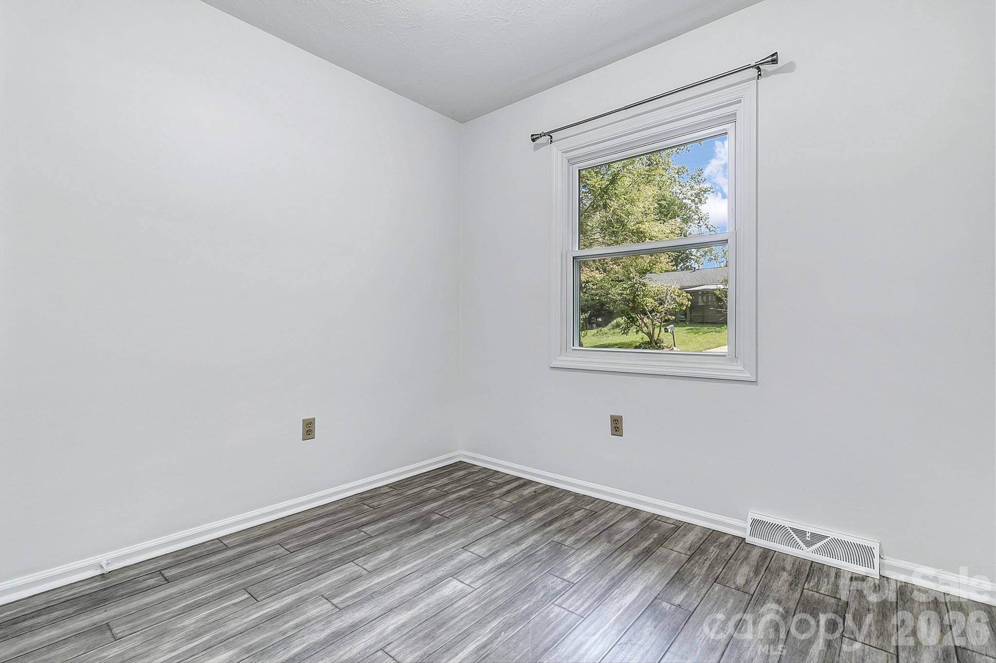 16 Merlin Way Property Photo 21
